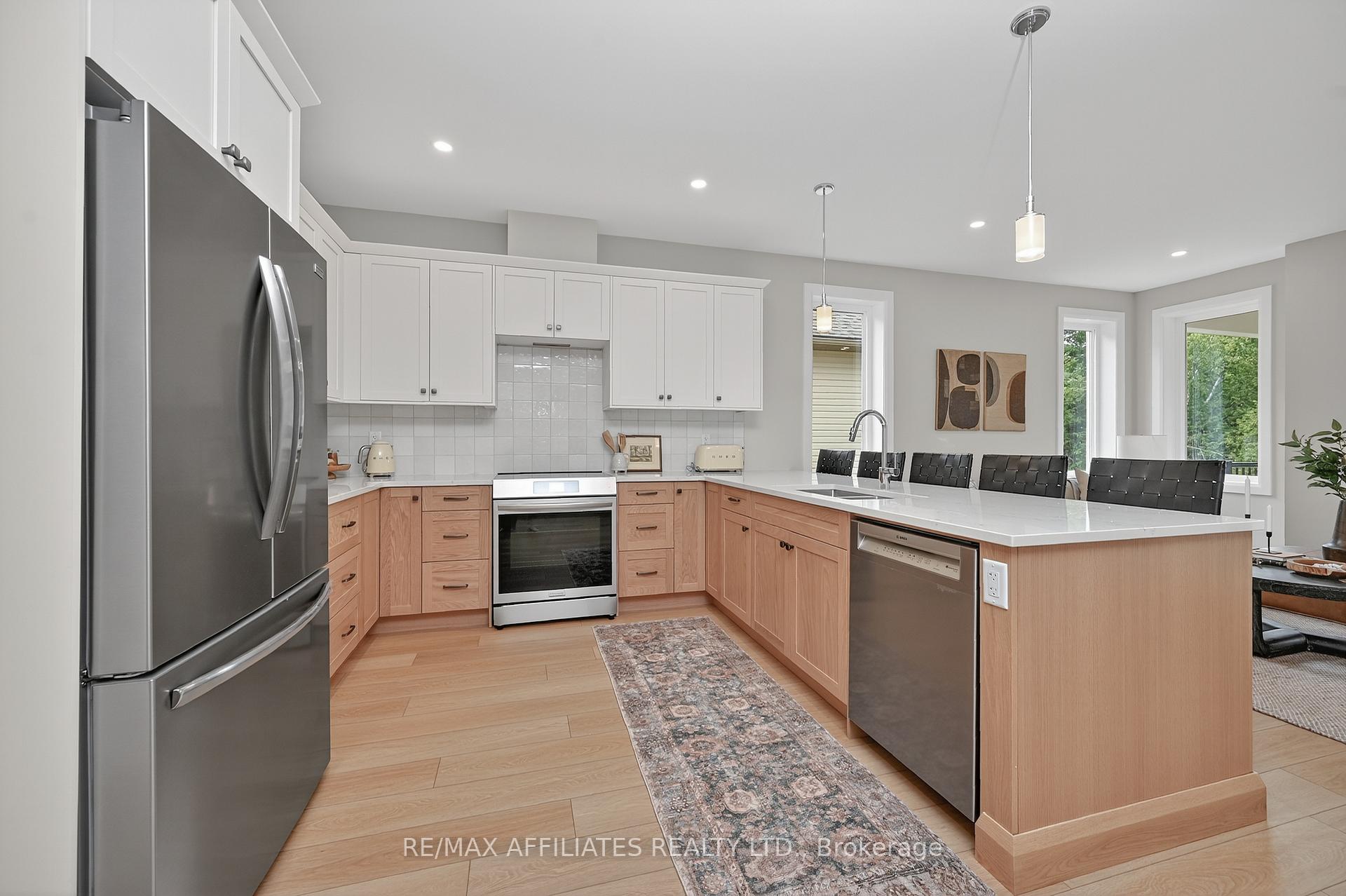 Photo 12 of 105 Rabb Street, Smiths Falls — HOMEH