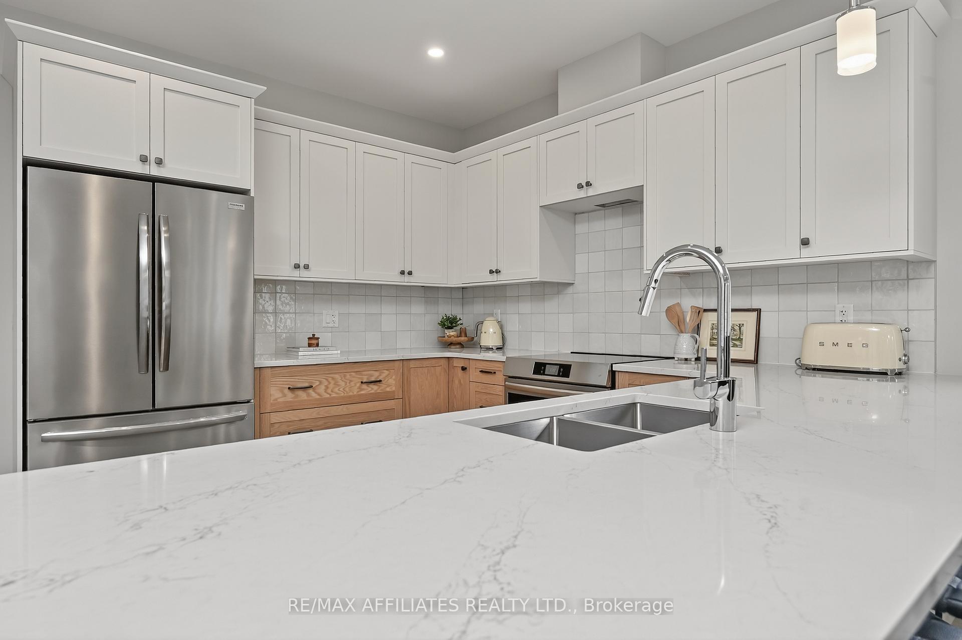 Photo 14 of 105 Rabb Street, Smiths Falls — HOMEH