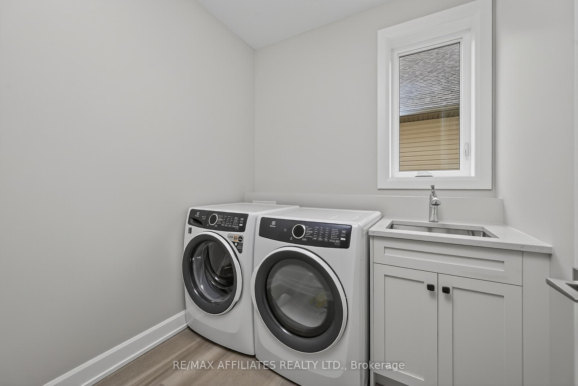 Photo 32 of 105 Rabb Street, Smiths Falls — HOMEH