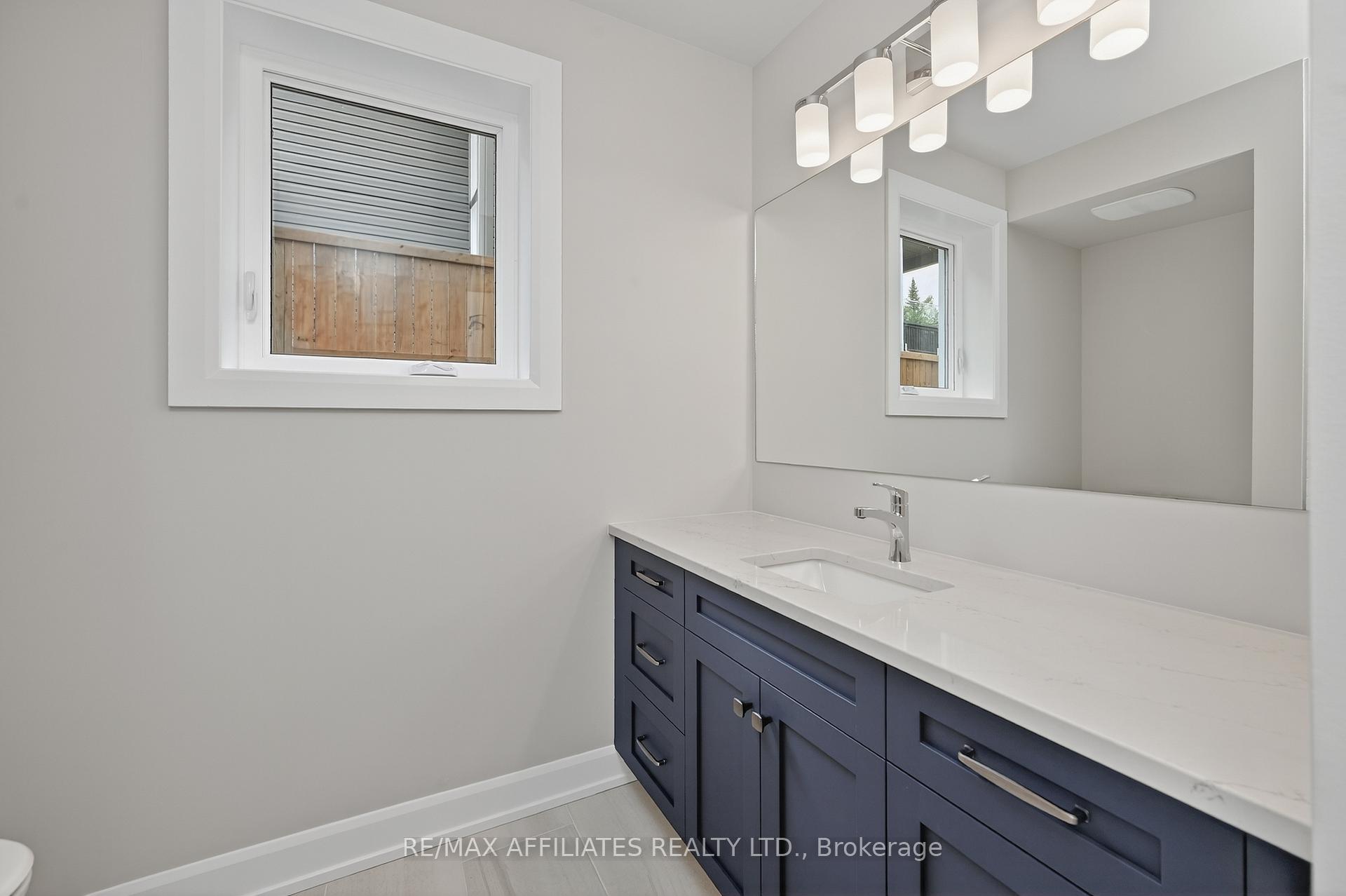 Photo 43 of 105 Rabb Street, Smiths Falls — HOMEH