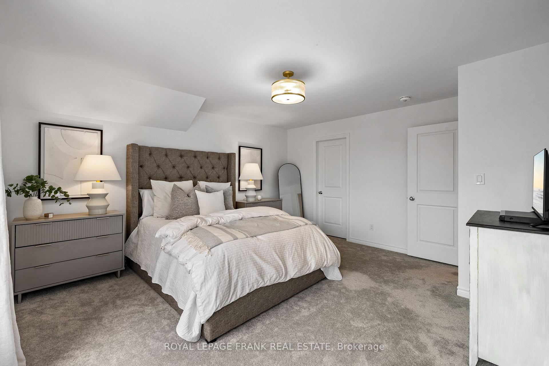 Photo 24 of 11 Shand Lane, Scugog, Port Perry — HOMEH