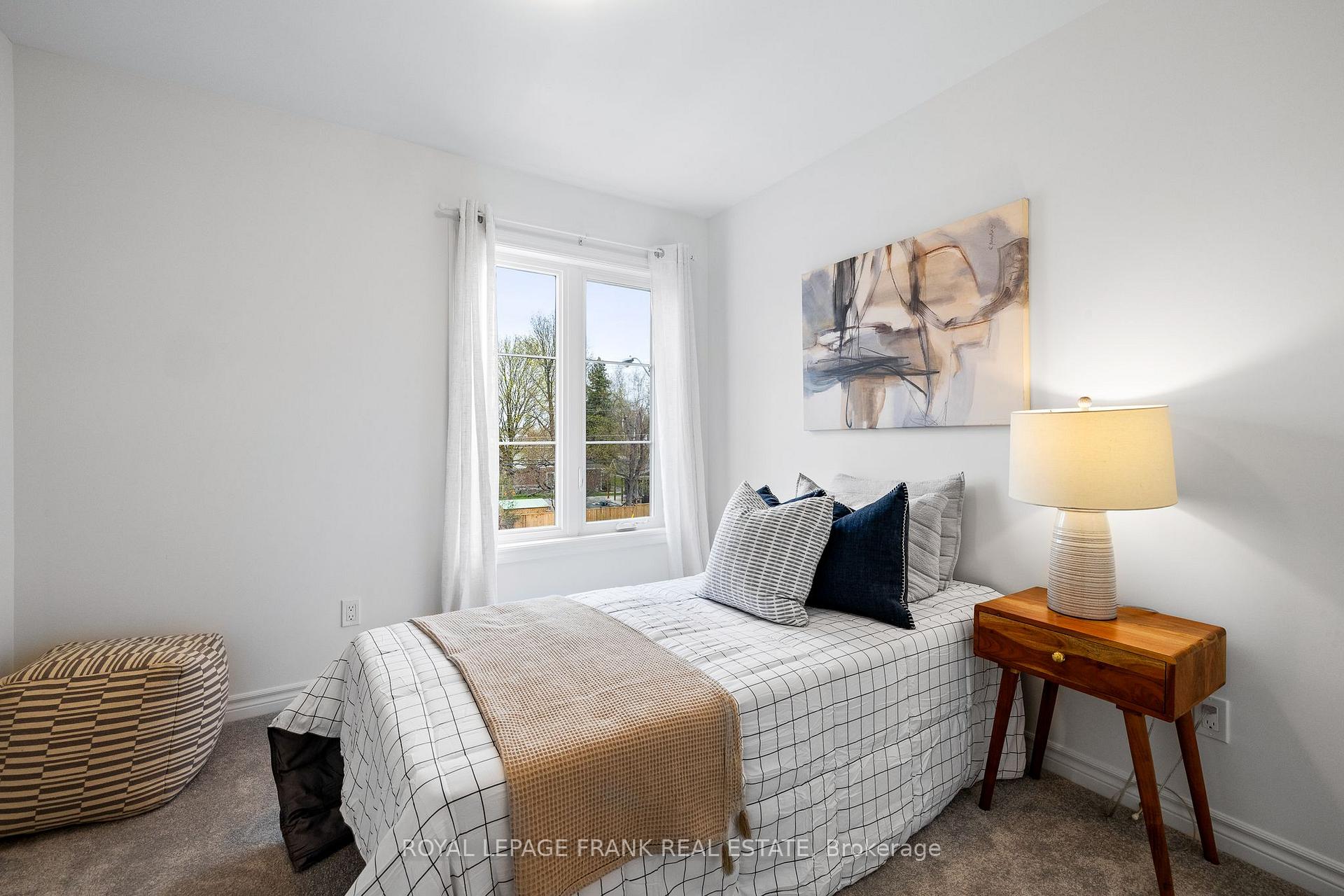 Photo 27 of 11 Shand Lane, Scugog, Port Perry — HOMEH