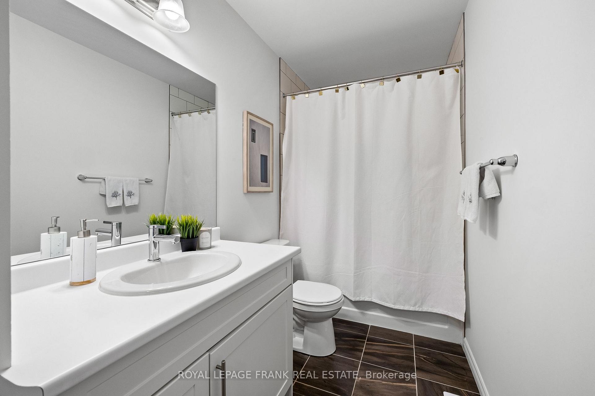 Photo 29 of 11 Shand Lane, Scugog, Port Perry — HOMEH