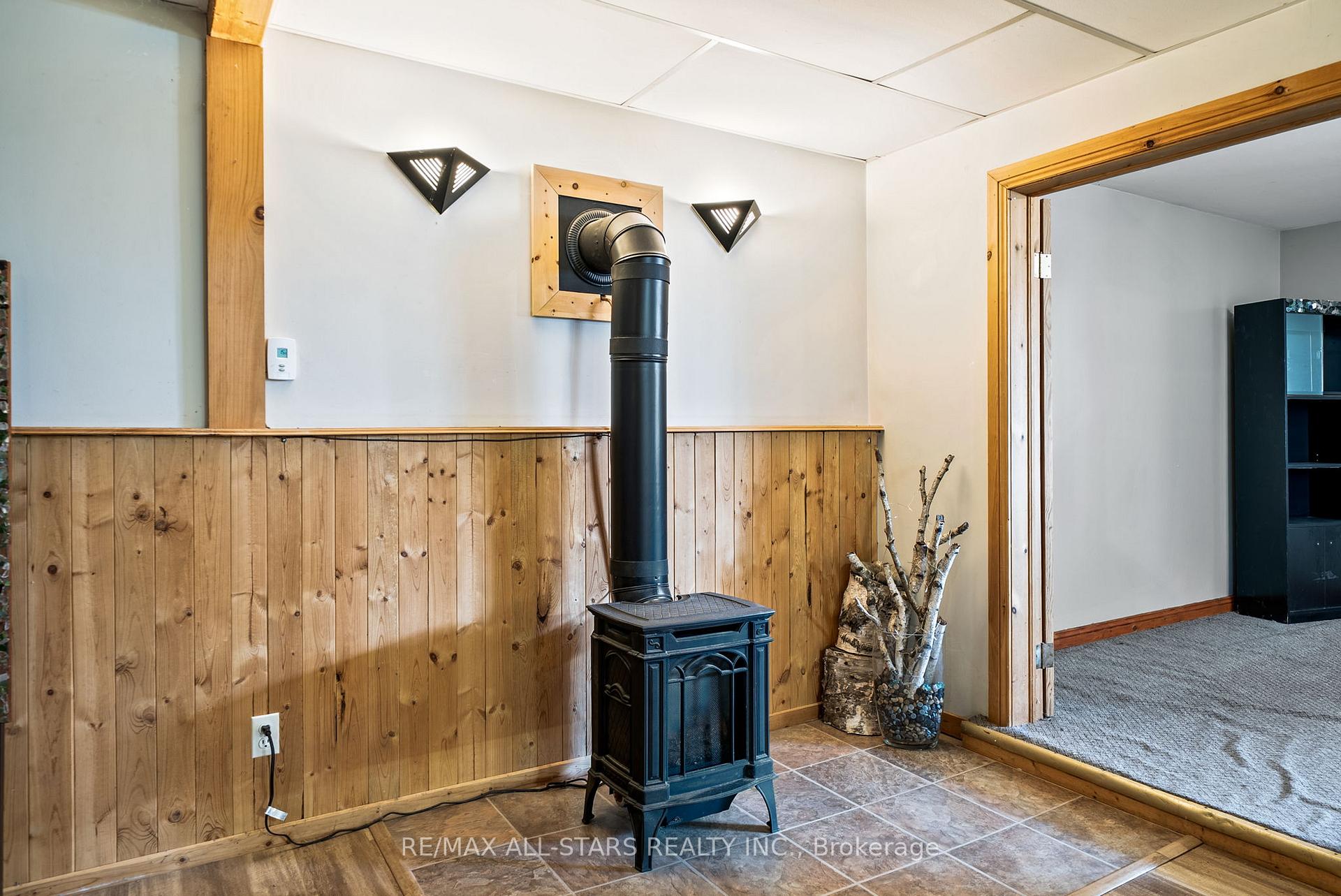 Photo 10 of 23 Park Street, Scugog, Rural Scugog — HOMEH