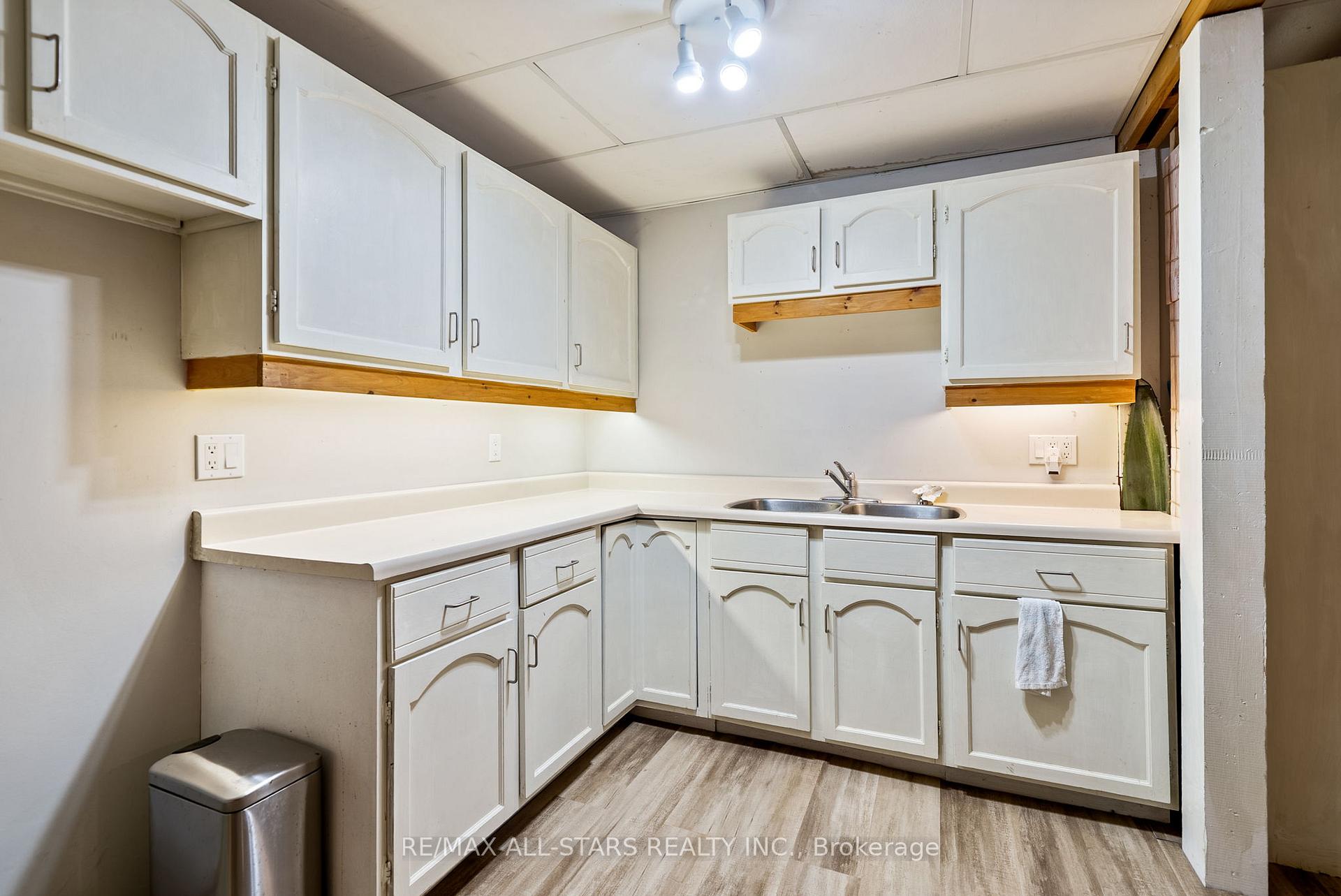 Photo 11 of 23 Park Street, Scugog, Rural Scugog — HOMEH