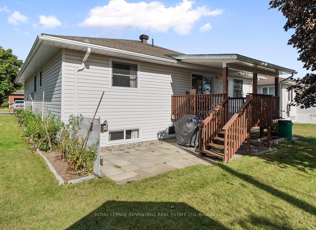 Photo 7 of 248 Glenwood Crescent, Smiths Falls — HOMEH