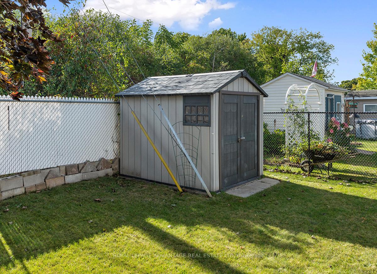 Photo 10 of 248 Glenwood Crescent, Smiths Falls — HOMEH