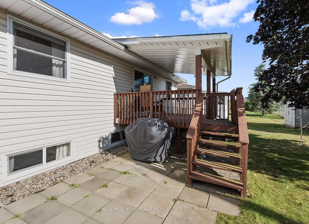 Photo 11 of 248 Glenwood Crescent, Smiths Falls — HOMEH
