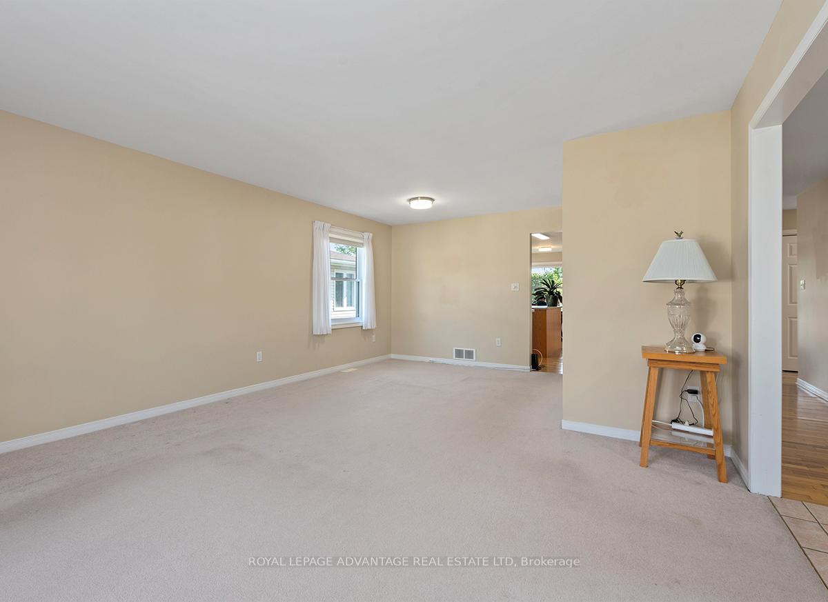 Photo 18 of 248 Glenwood Crescent, Smiths Falls — HOMEH