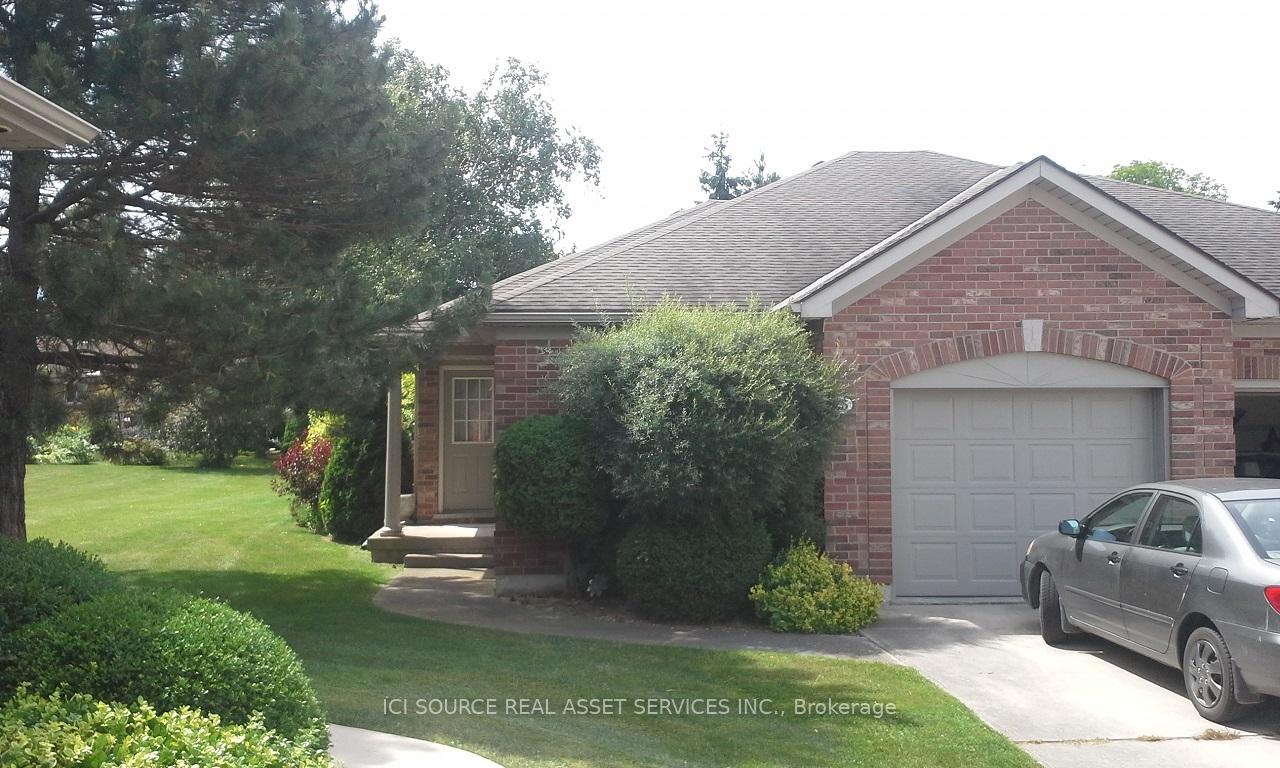Front of 25 Shadow Lane