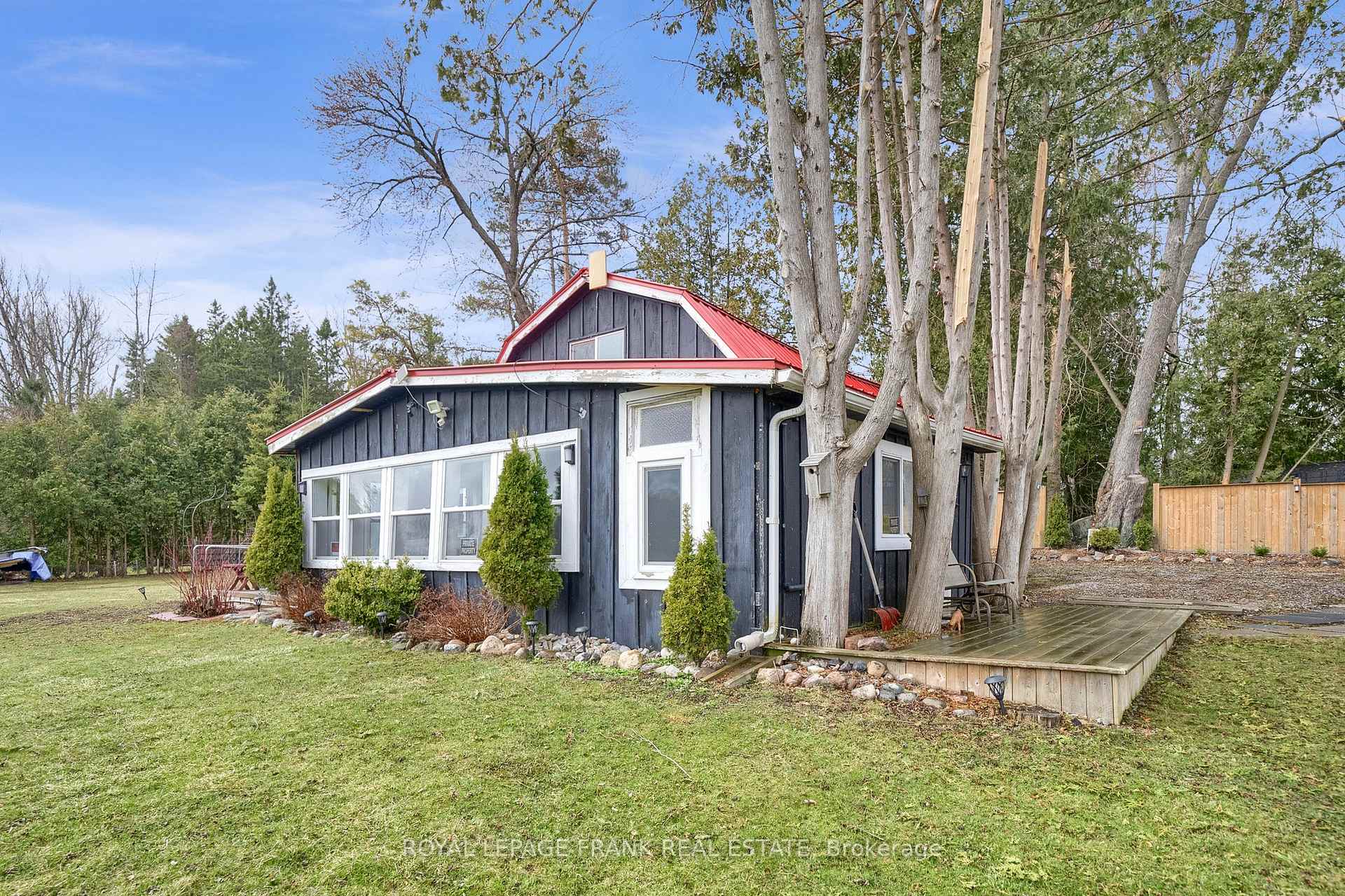 Photo 2 of 61 Armstrong Avenue, Scugog, Rural Scugog — HOMEH