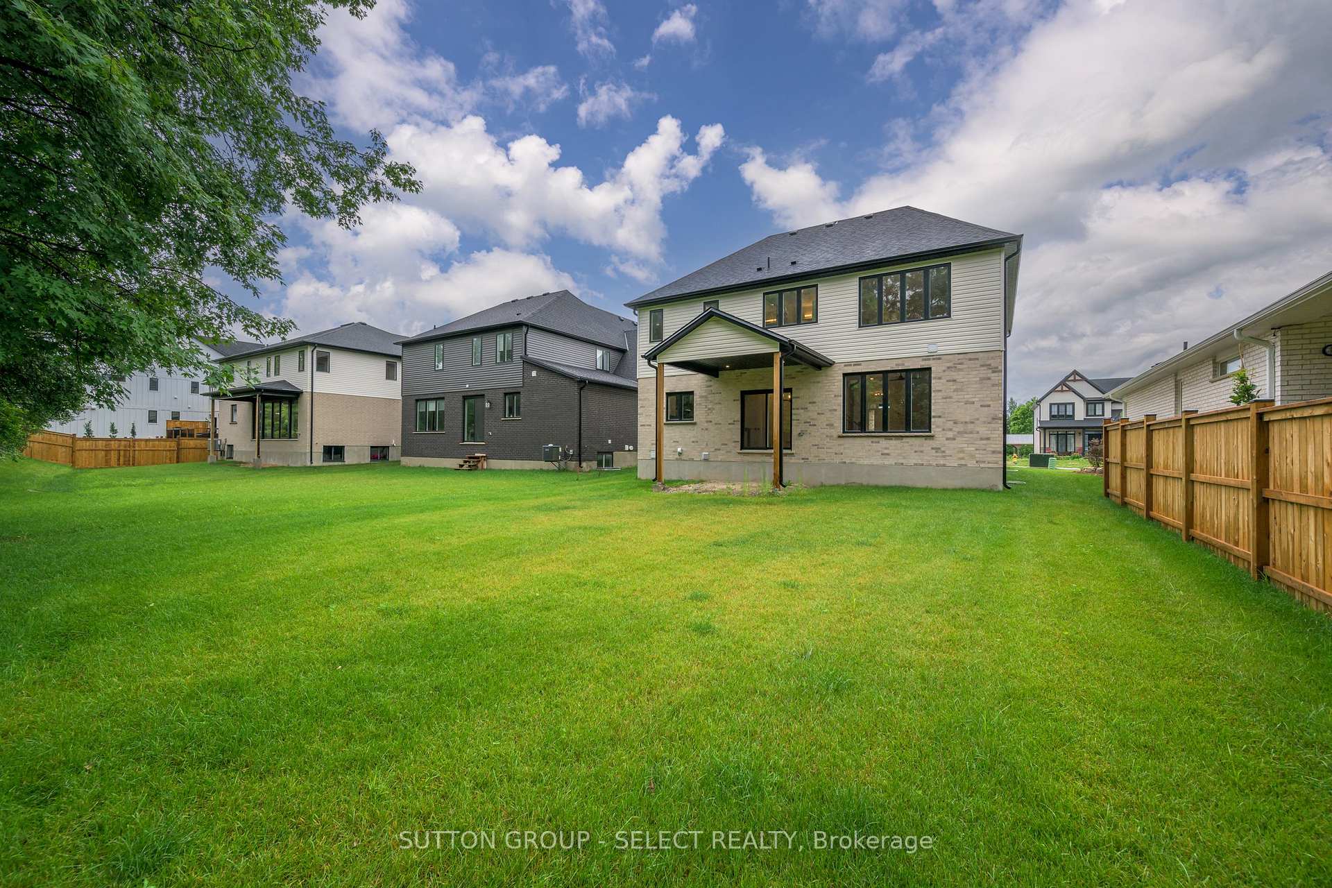 Photo 5 of 119 Optimist Drive, Southwold, Talbotville — HOMEH
