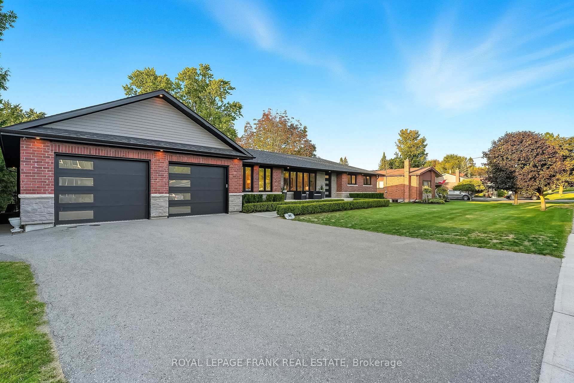 Photo 2 of 393 Lorne Street, Scugog, Port Perry — HOMEH