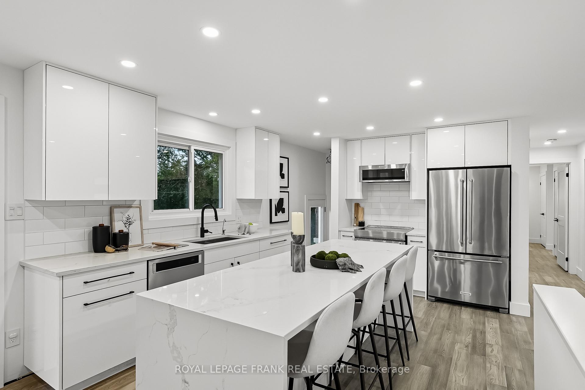Photo 14 of 393 Lorne Street, Scugog, Port Perry — HOMEH
