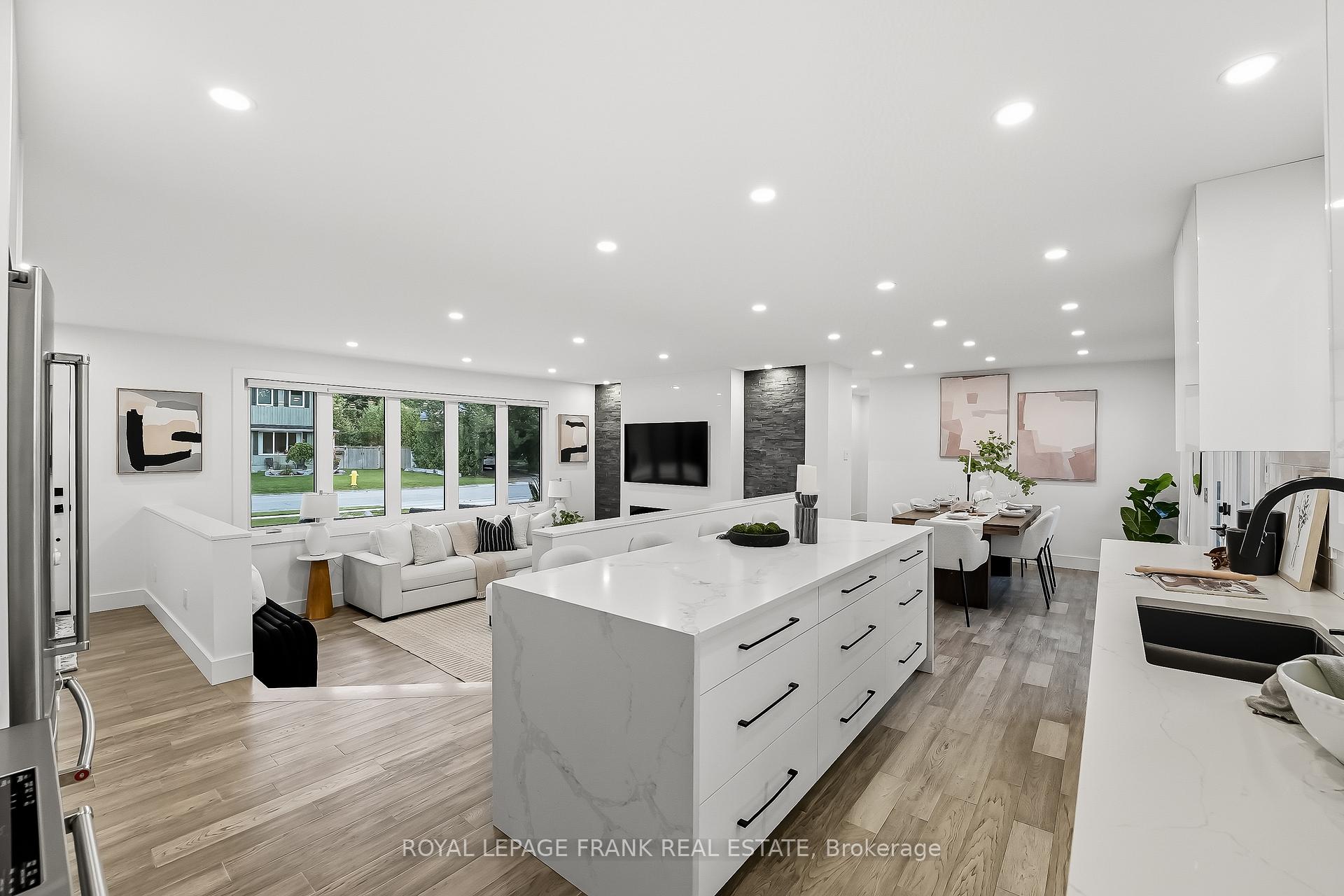 Photo 15 of 393 Lorne Street, Scugog, Port Perry — HOMEH