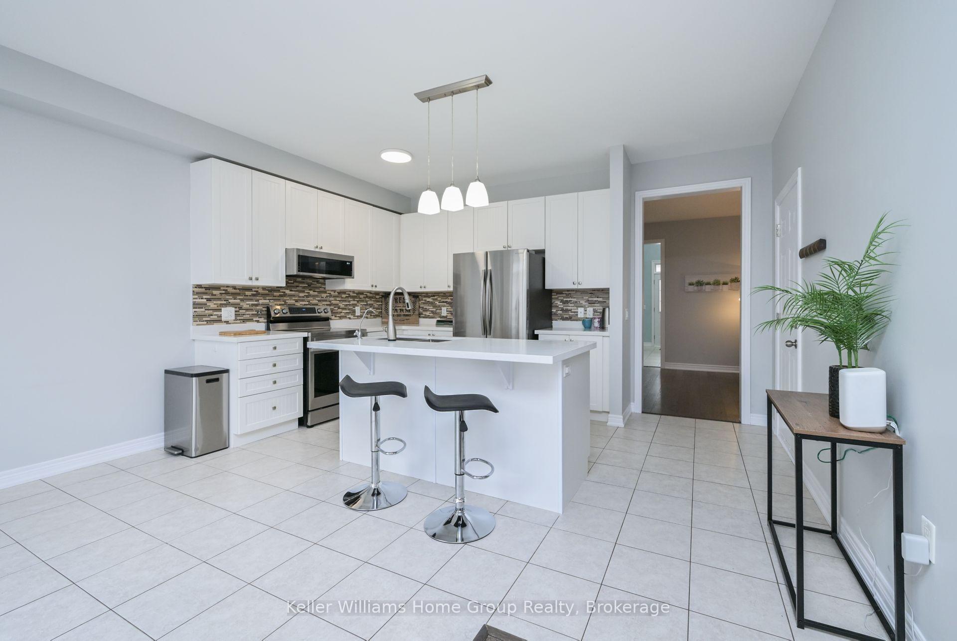Photo 8 of 656 Armstrong Road, Shelburne — HOMEH
