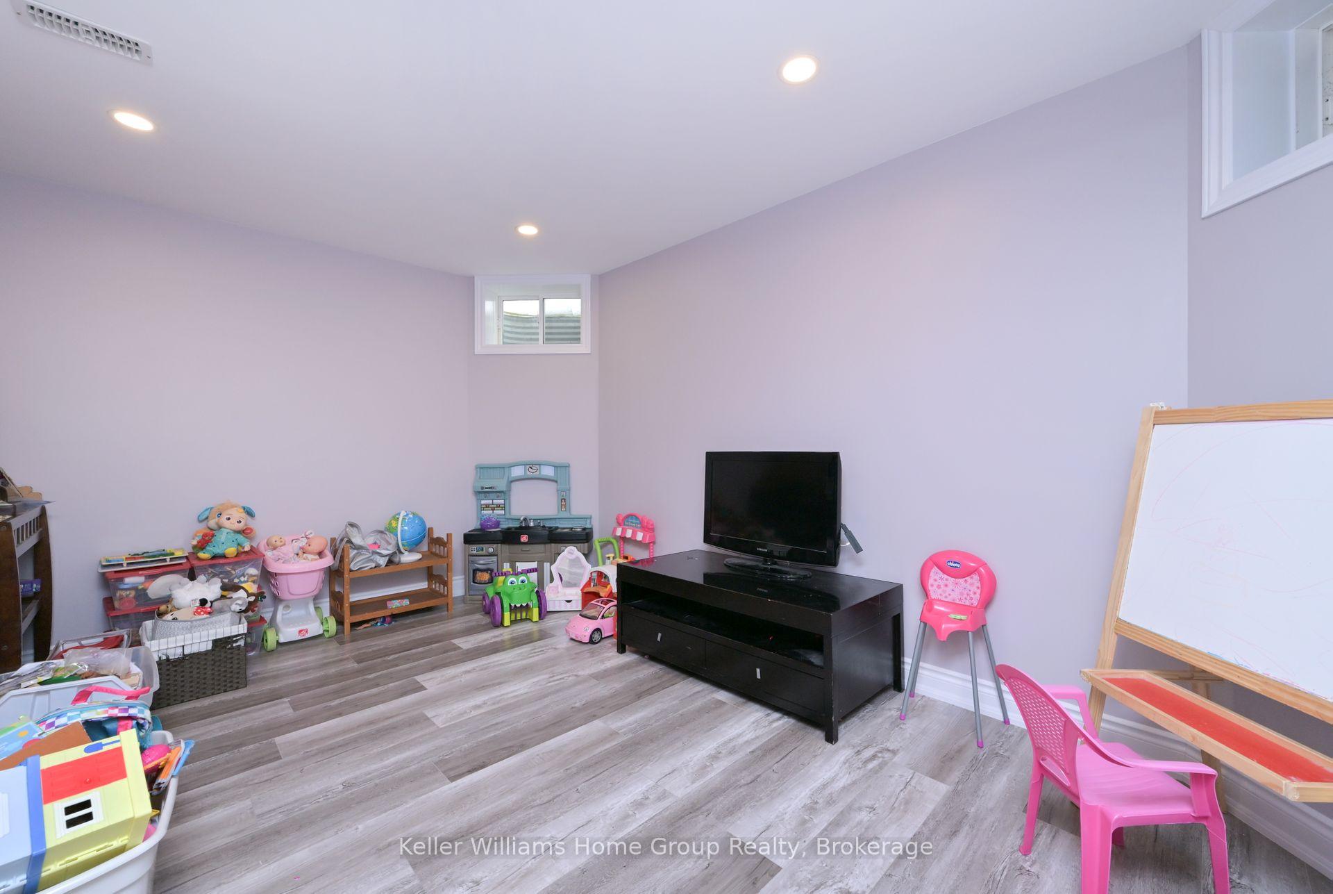 Photo 33 of 656 Armstrong Road, Shelburne — HOMEH