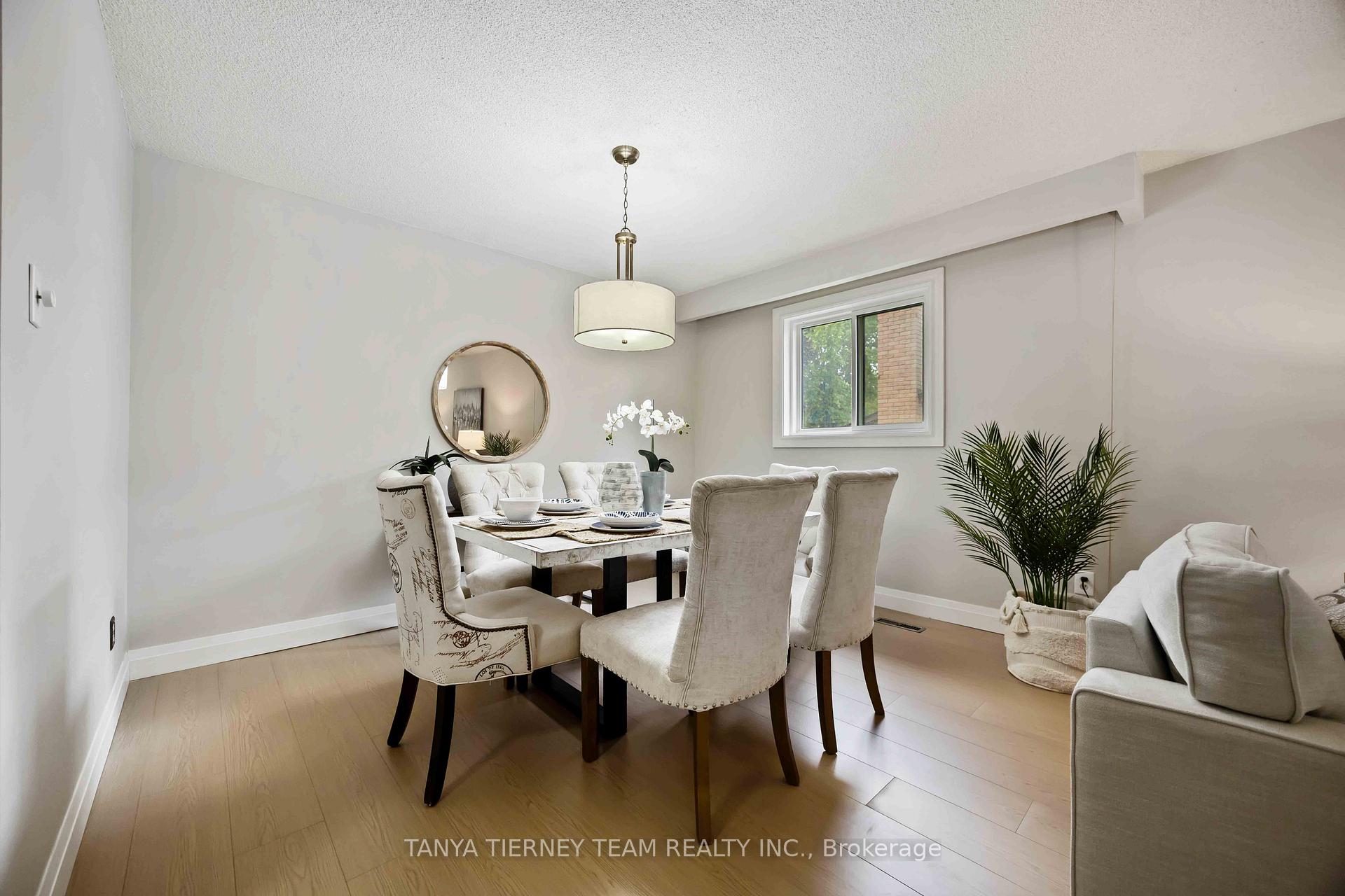 Photo 10 of 54 Chester Crescent, Scugog, Port Perry — HOMEH