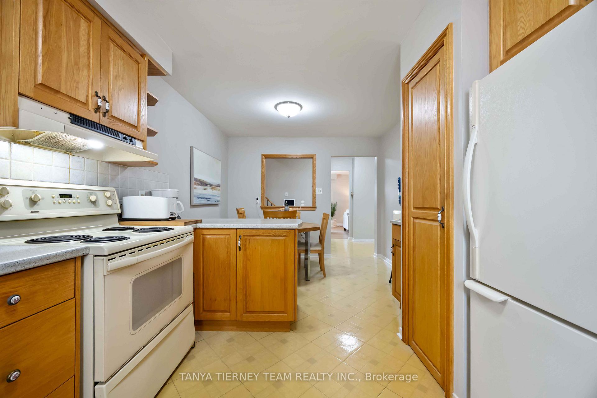 Photo 14 of 54 Chester Crescent, Scugog, Port Perry — HOMEH