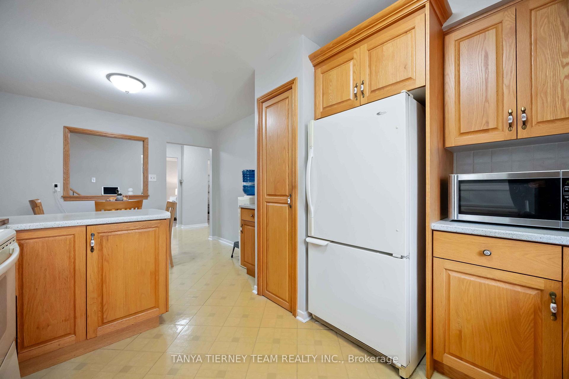 Photo 15 of 54 Chester Crescent, Scugog, Port Perry — HOMEH