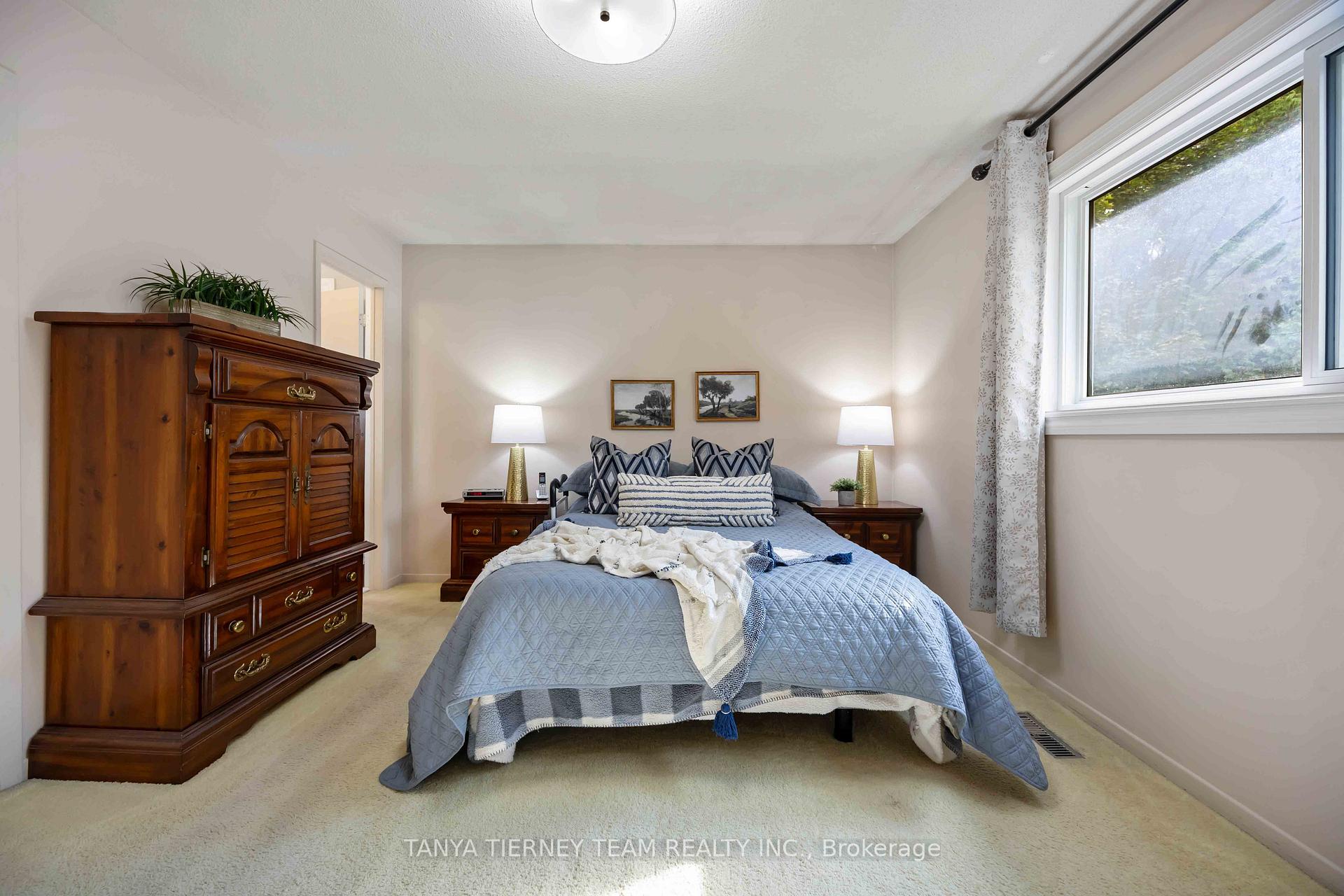 Photo 22 of 54 Chester Crescent, Scugog, Port Perry — HOMEH