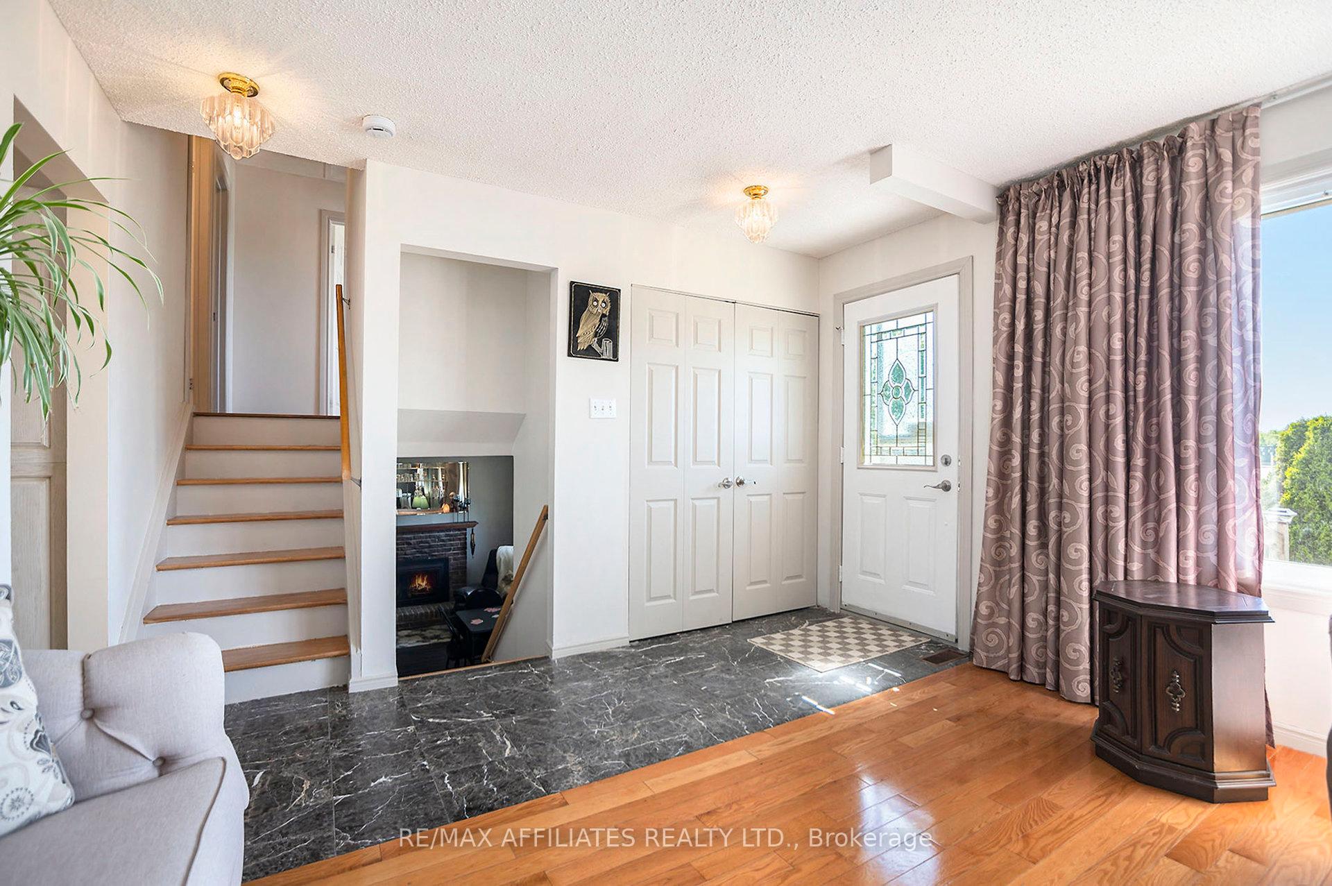 Photo 4 of 12 Ross Street E, Smiths Falls — HOMEH