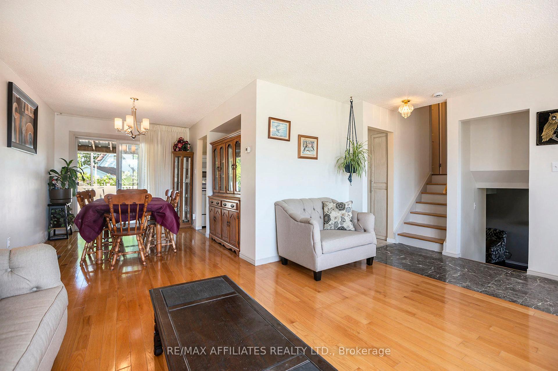 Photo 9 of 12 Ross Street E, Smiths Falls — HOMEH