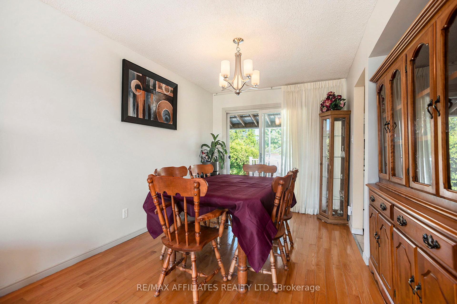 Photo 10 of 12 Ross Street E, Smiths Falls — HOMEH