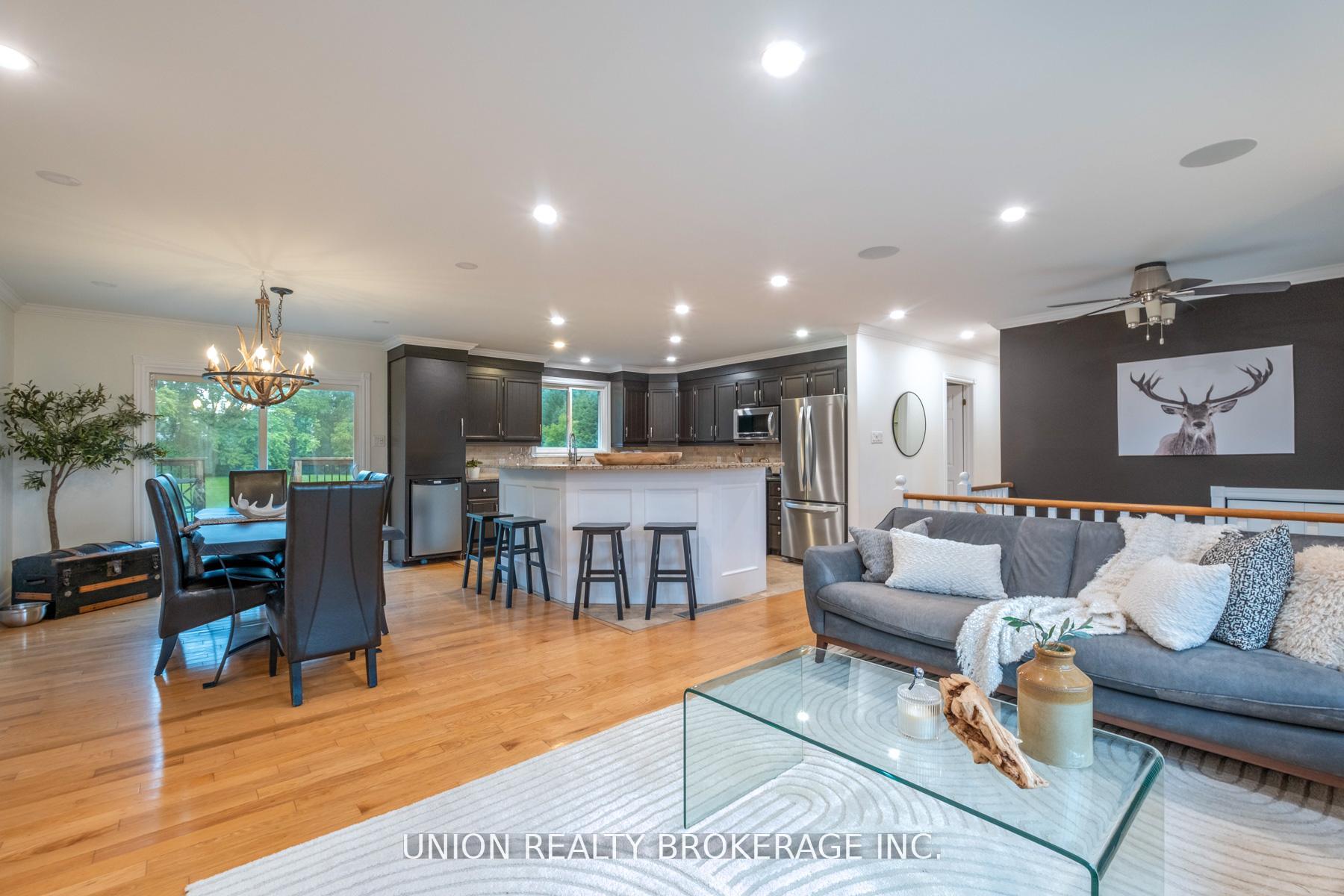 Photo 4 of 33 Carlan Drive, Scugog, Port Perry — HOMEH