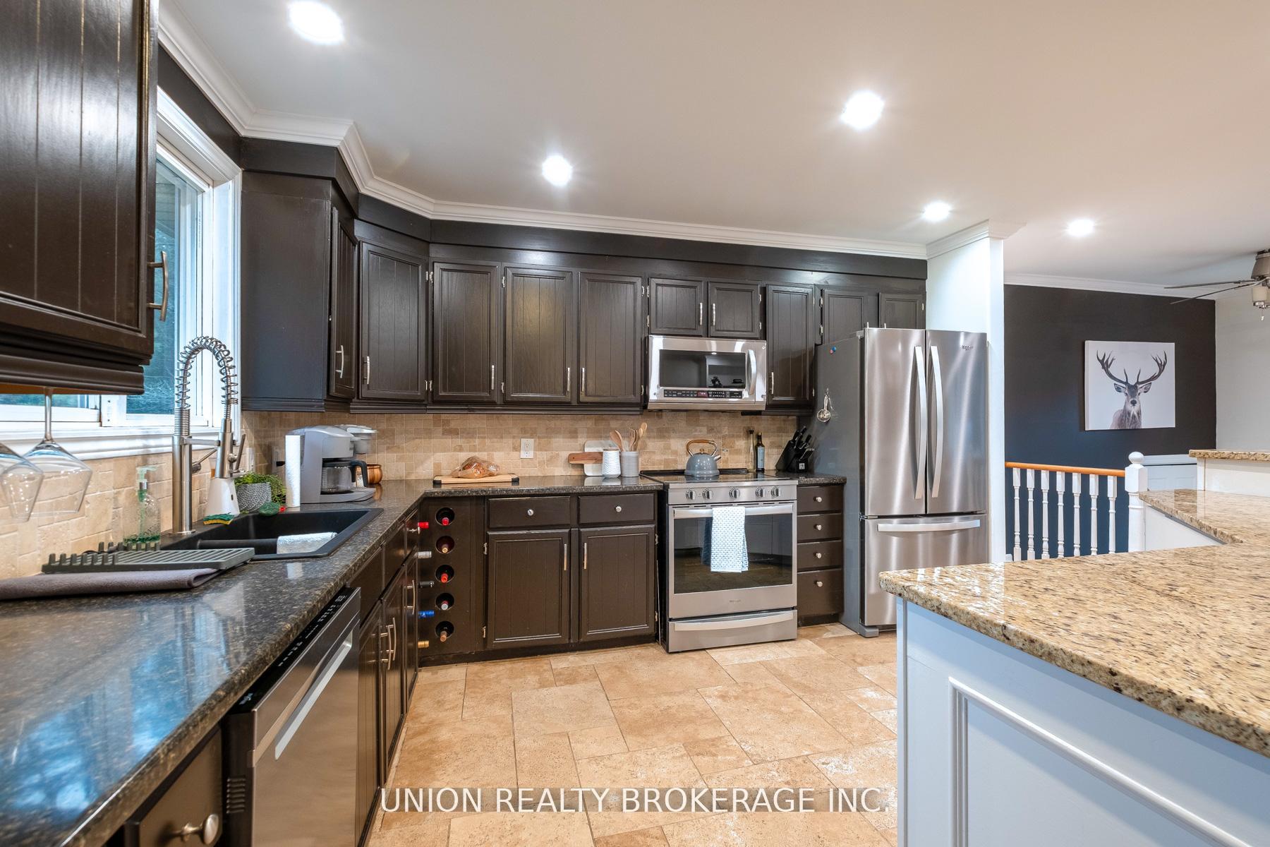 Photo 7 of 33 Carlan Drive, Scugog, Port Perry — HOMEH