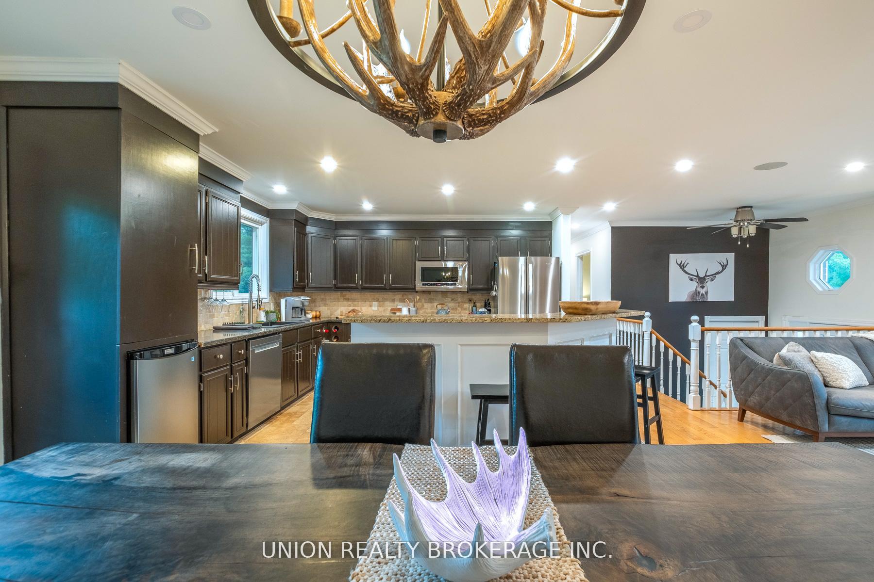Photo 9 of 33 Carlan Drive, Scugog, Port Perry — HOMEH