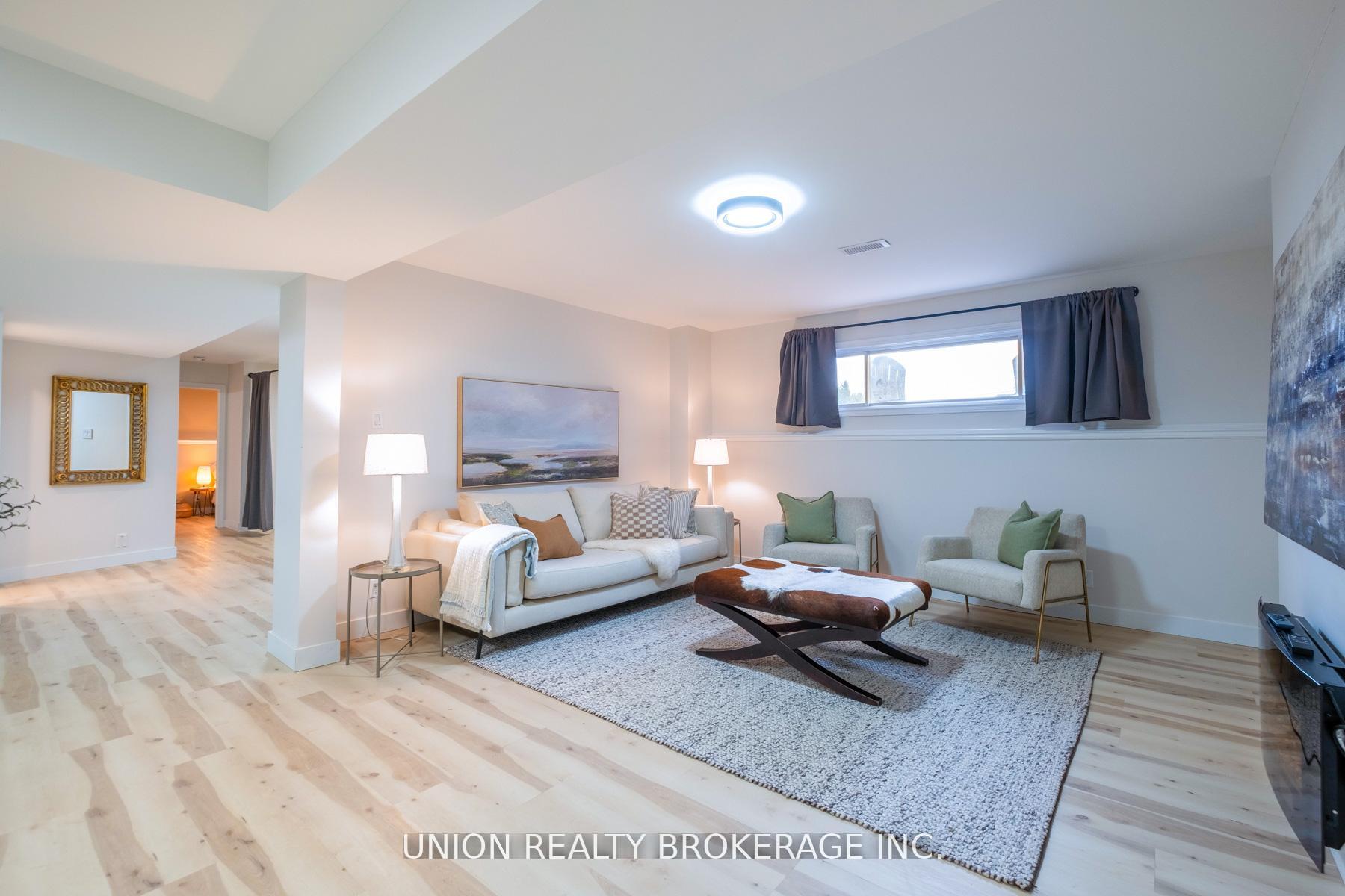 Photo 16 of 33 Carlan Drive, Scugog, Port Perry — HOMEH