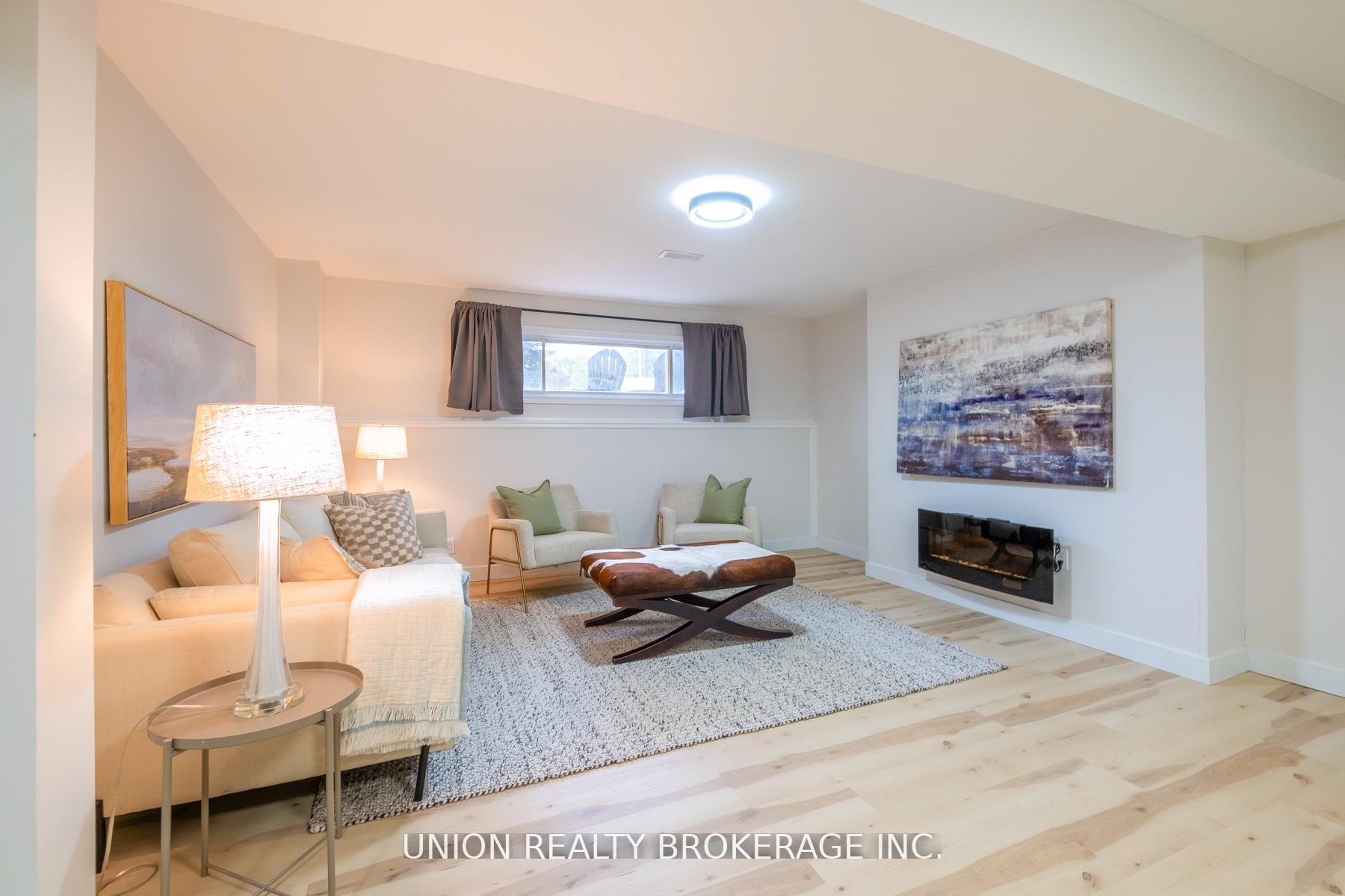Photo 17 of 33 Carlan Drive, Scugog, Port Perry — HOMEH