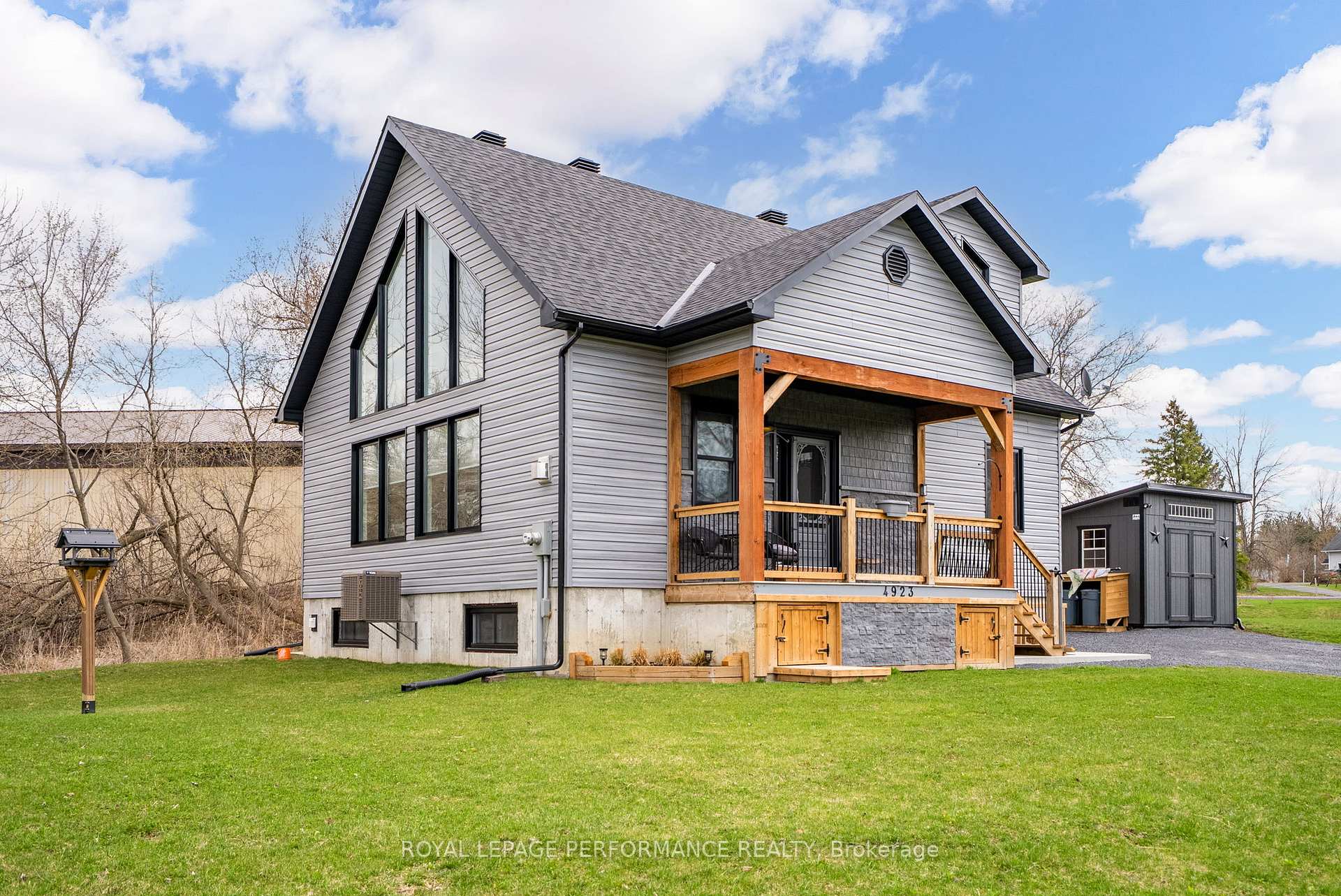 Front of 4923 Juliette Street