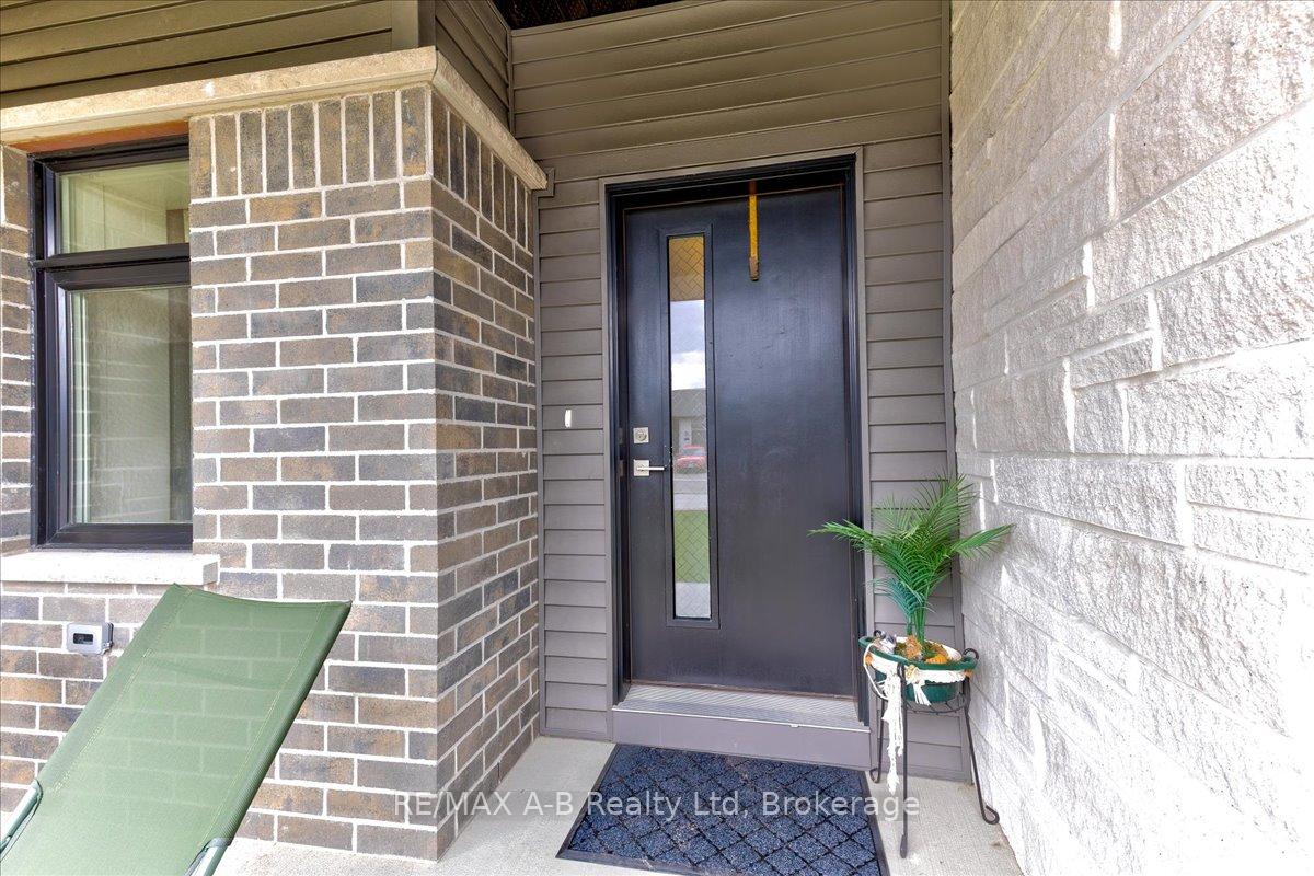 Photo 2 of 98 Rowe Avenue, South Huron, Exeter — HOMEH