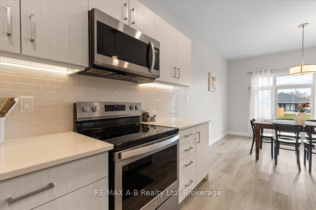 Photo 10 of 98 Rowe Avenue, South Huron, Exeter — HOMEH