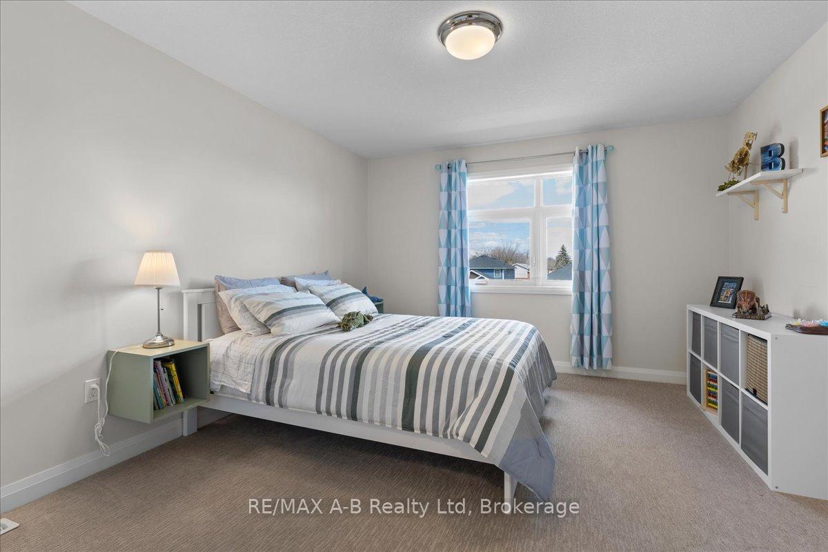 Photo 23 of 98 Rowe Avenue, South Huron, Exeter — HOMEH