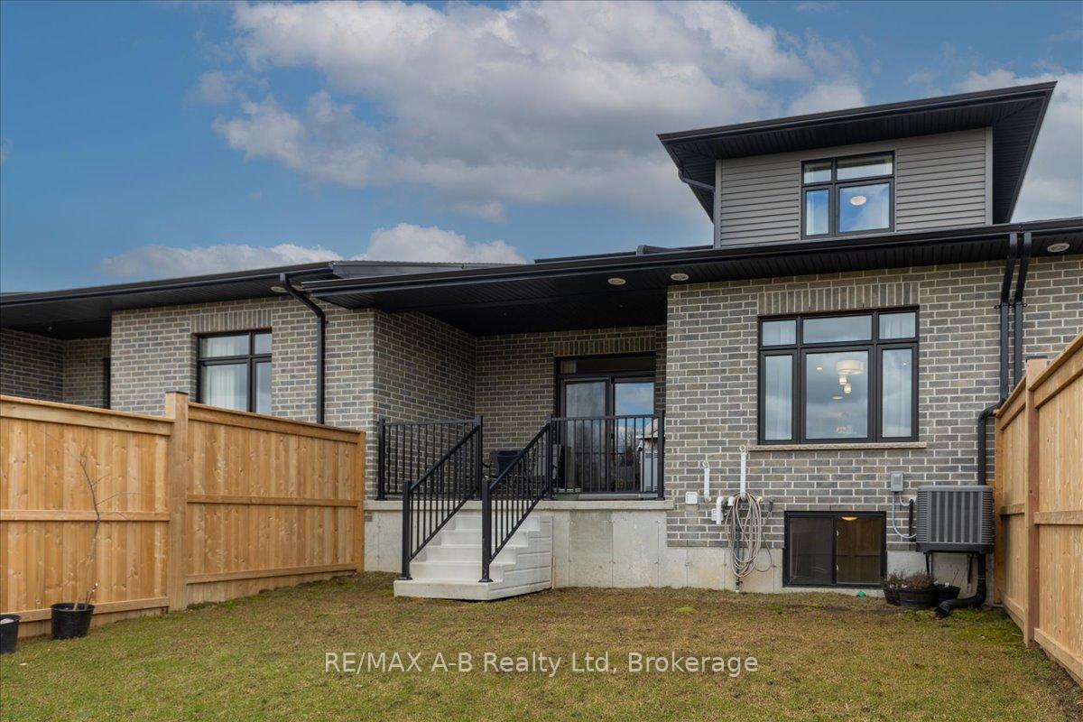 Photo 36 of 98 Rowe Avenue, South Huron, Exeter — HOMEH