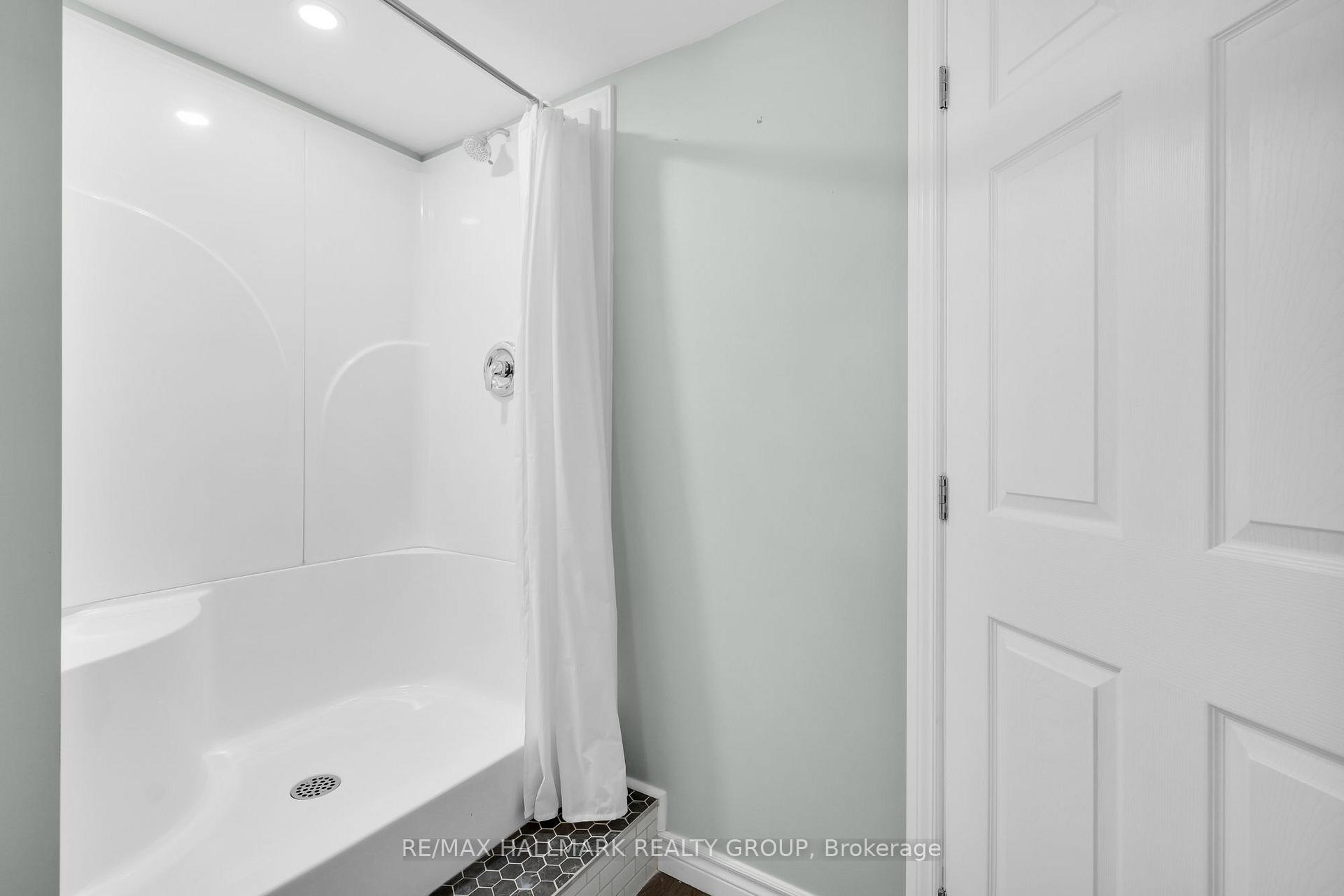 Photo 32 of 66 Broadview Avenue E, Smiths Falls — HOMEH