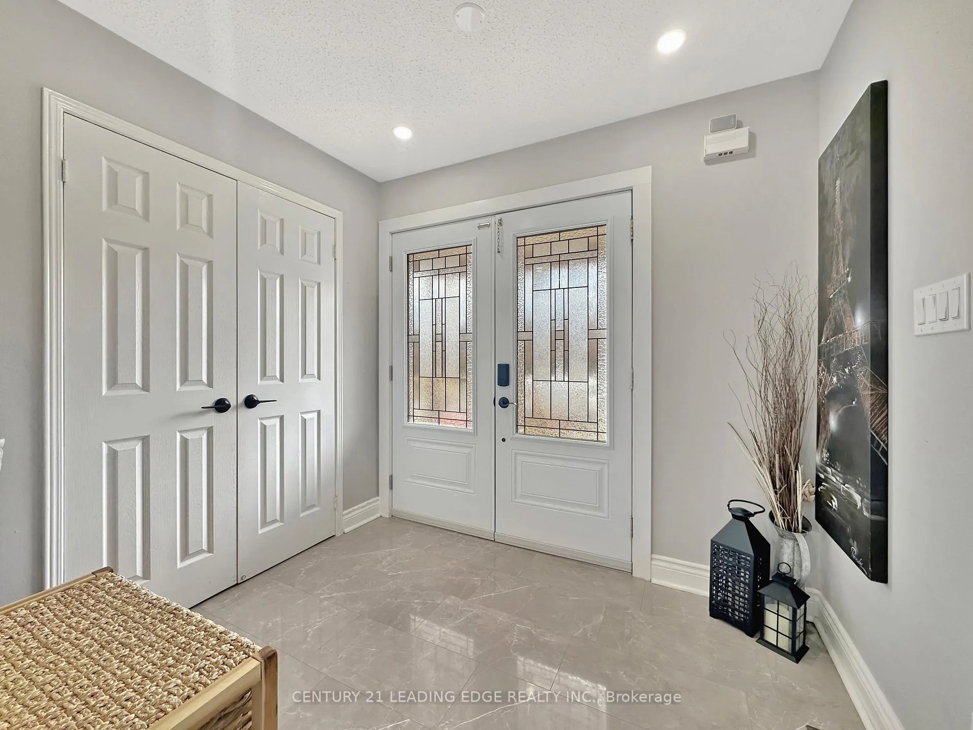 Photo 3 of 91 Perryview Drive, Scugog, Port Perry — HOMEH