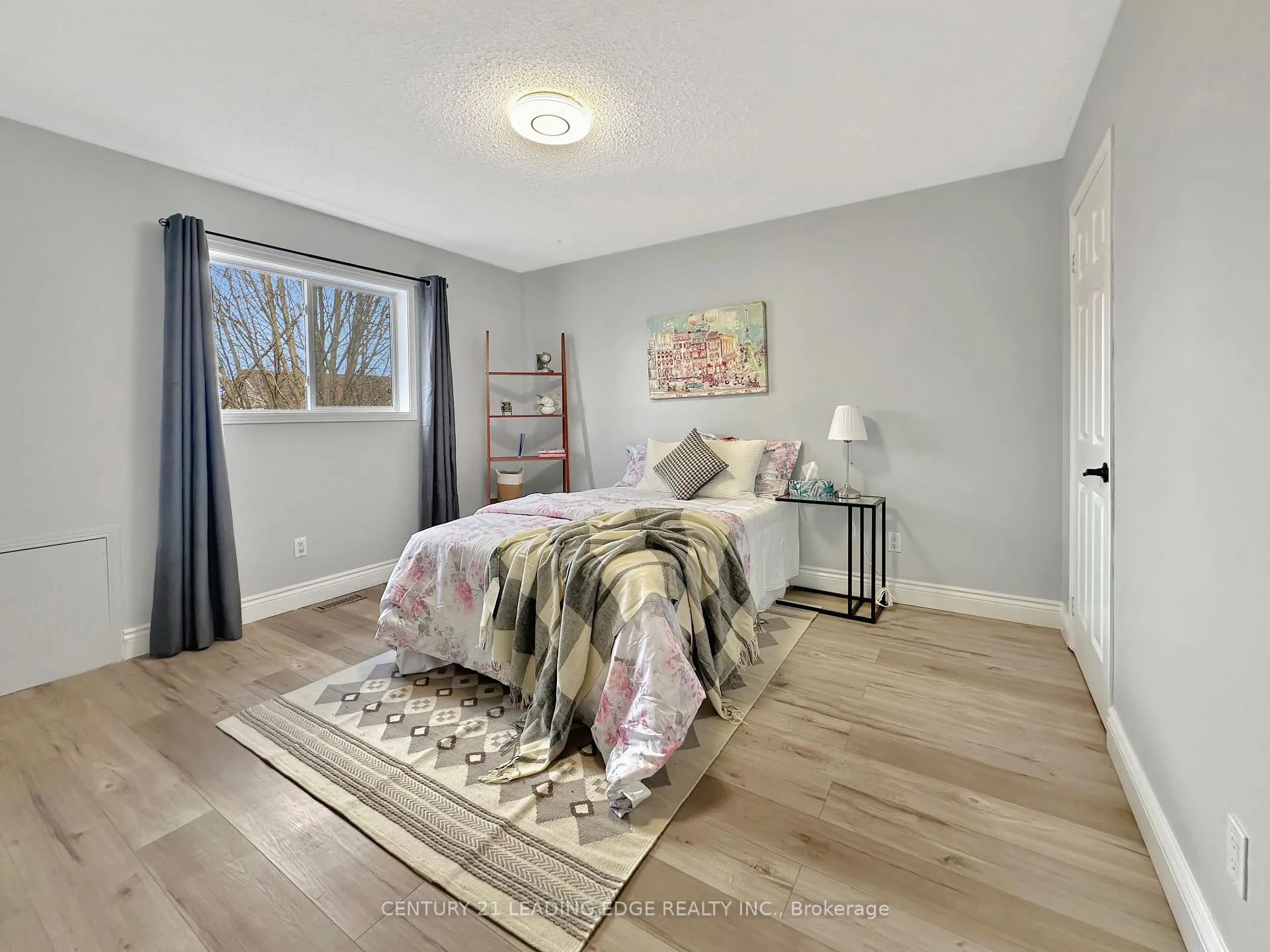 Photo 25 of 91 Perryview Drive, Scugog, Port Perry — HOMEH