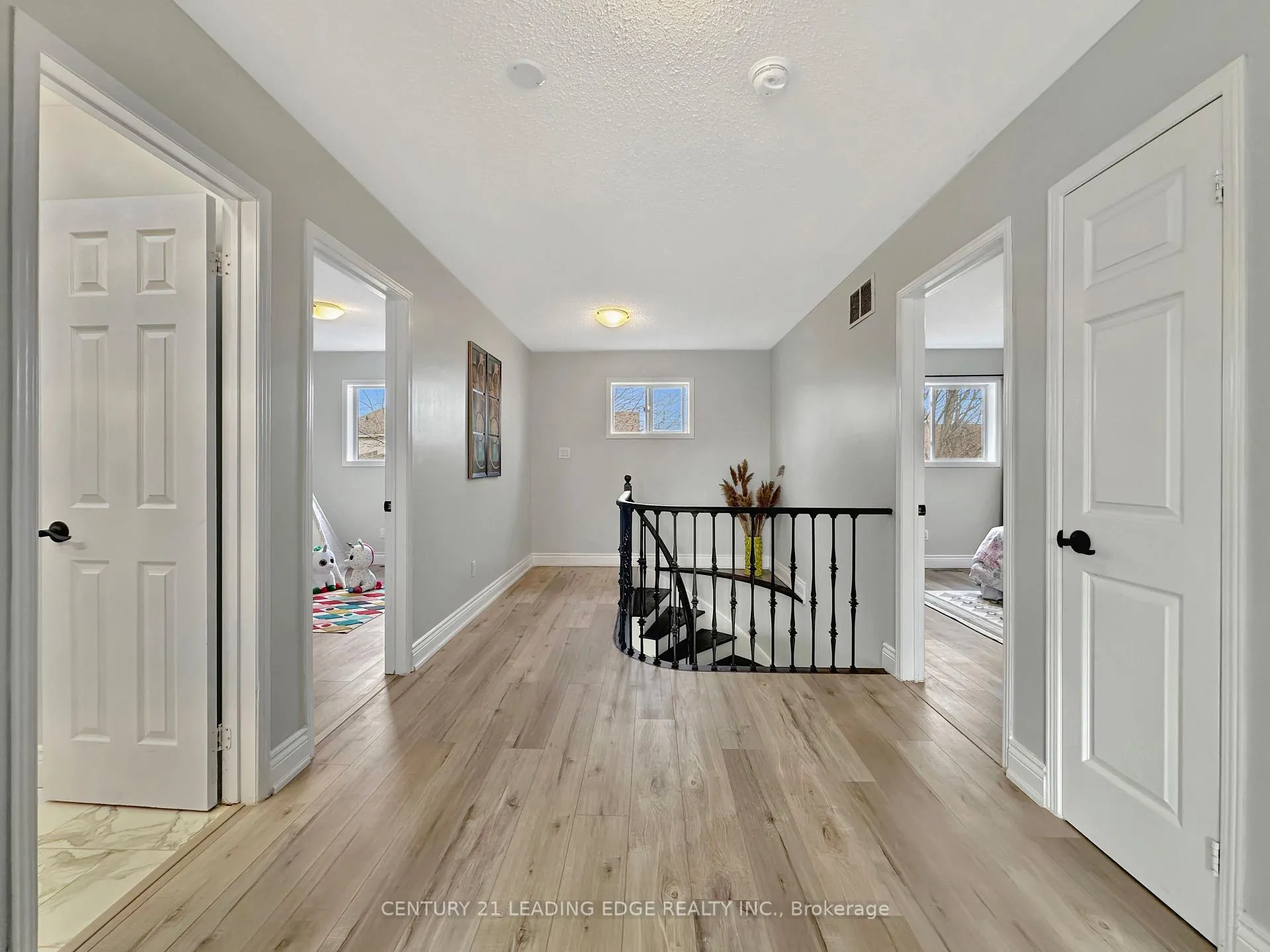 Photo 29 of 91 Perryview Drive, Scugog, Port Perry — HOMEH