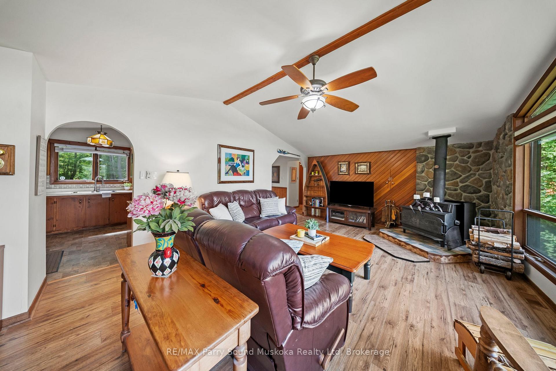 Photo 9 of 23 Brown's Lake Road, Seguin — HOMEH