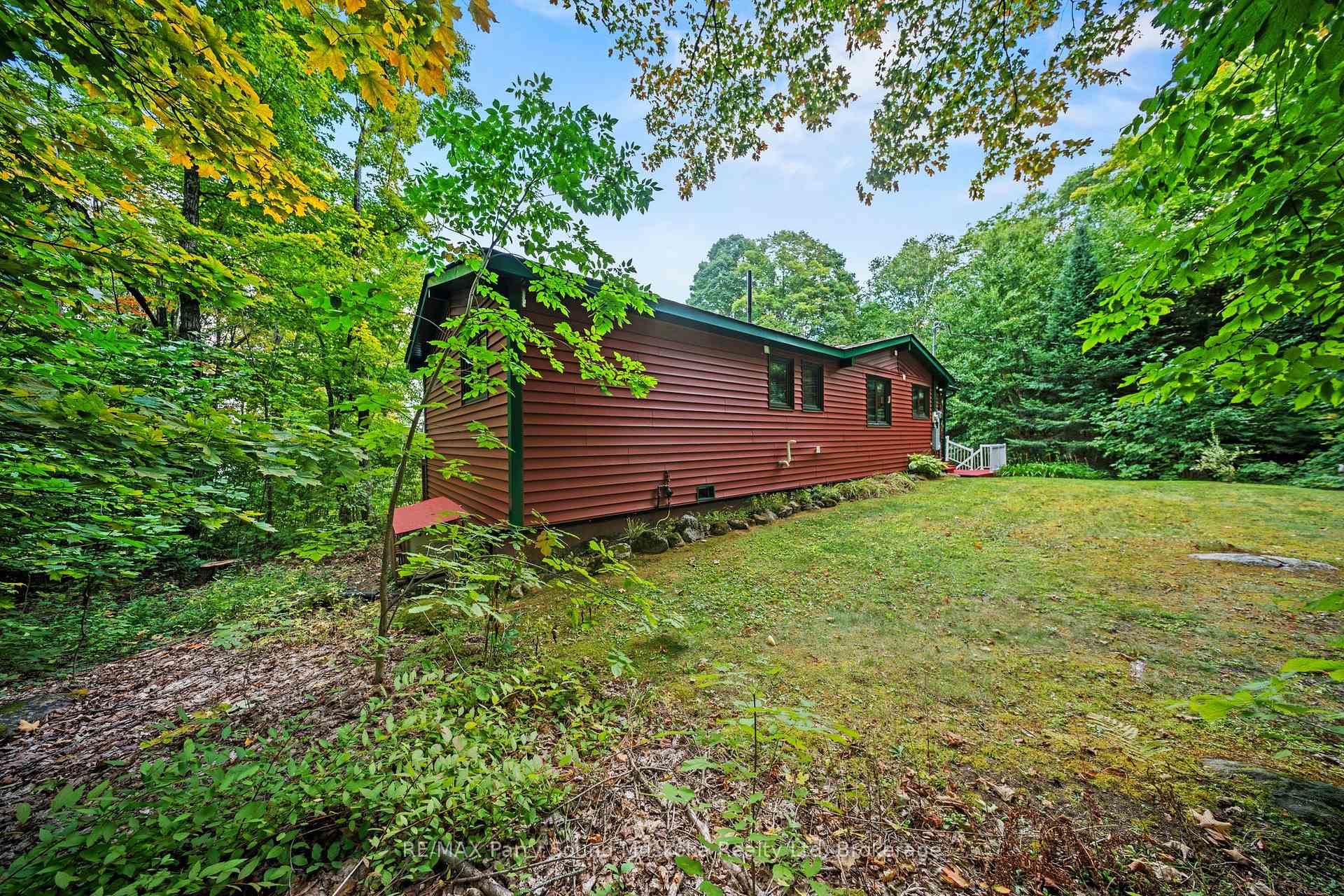 Photo 39 of 23 Brown's Lake Road, Seguin — HOMEH