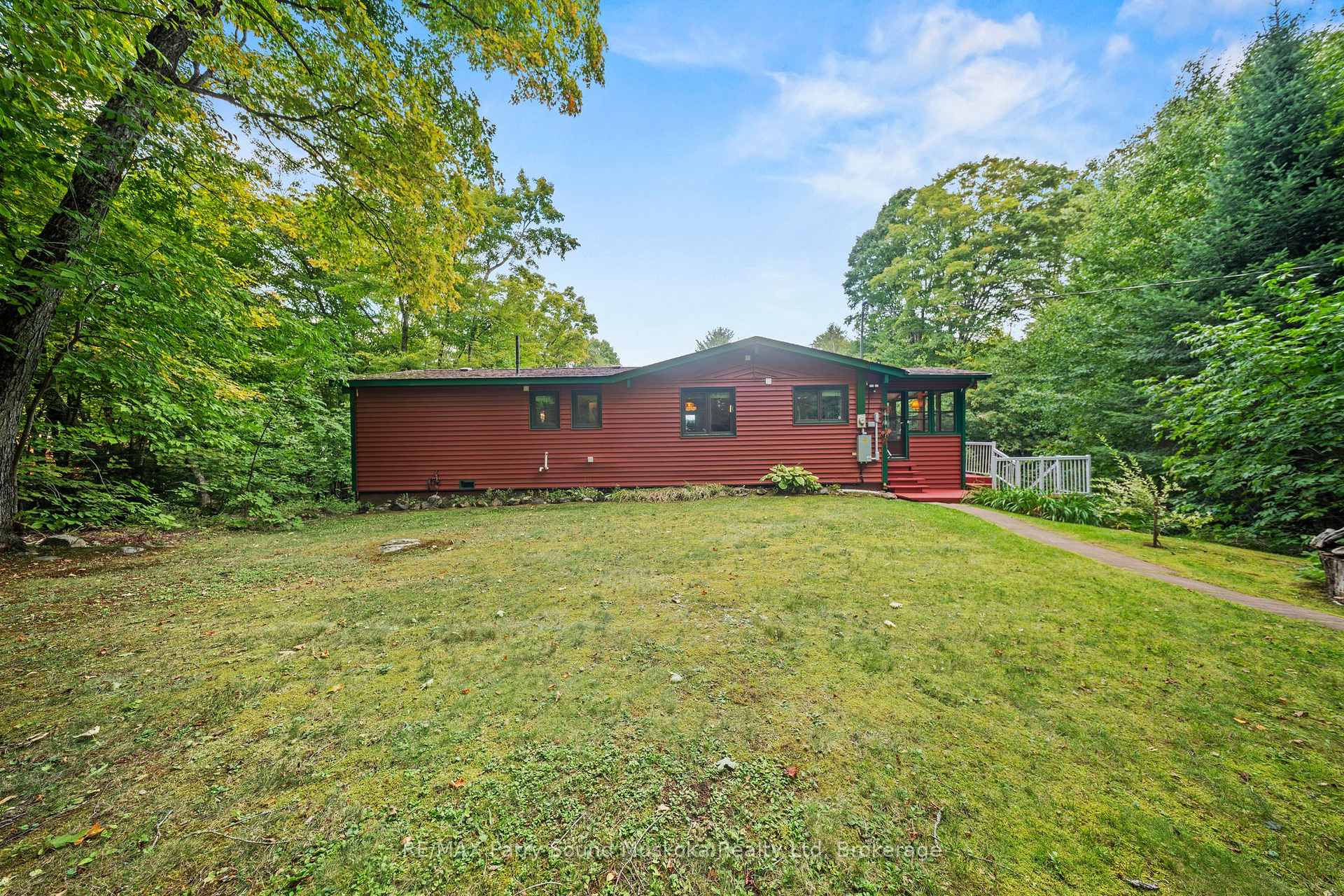 Photo 40 of 23 Brown's Lake Road, Seguin — HOMEH