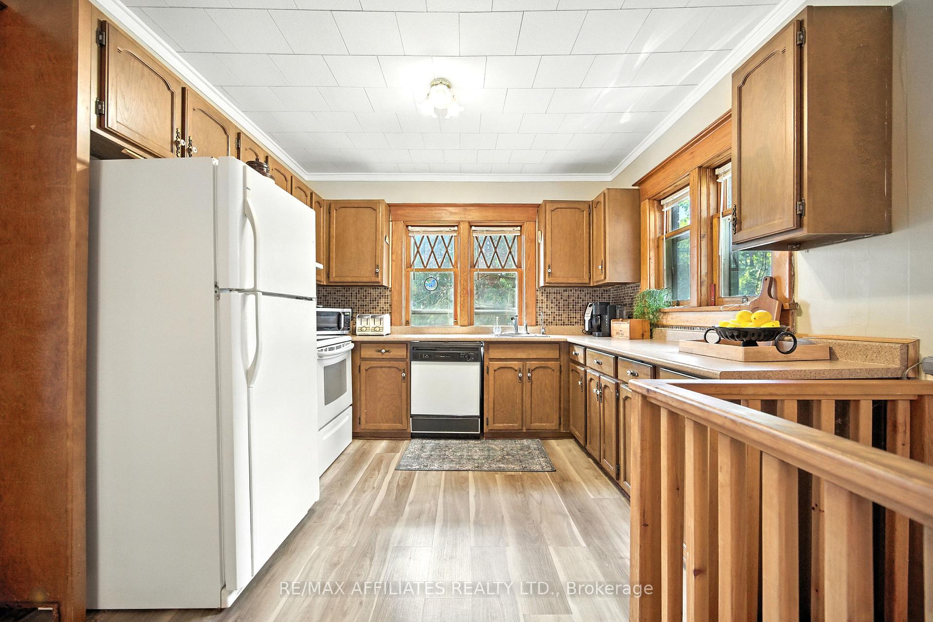Photo 13 of 88 Main Street E, Smiths Falls — HOMEH