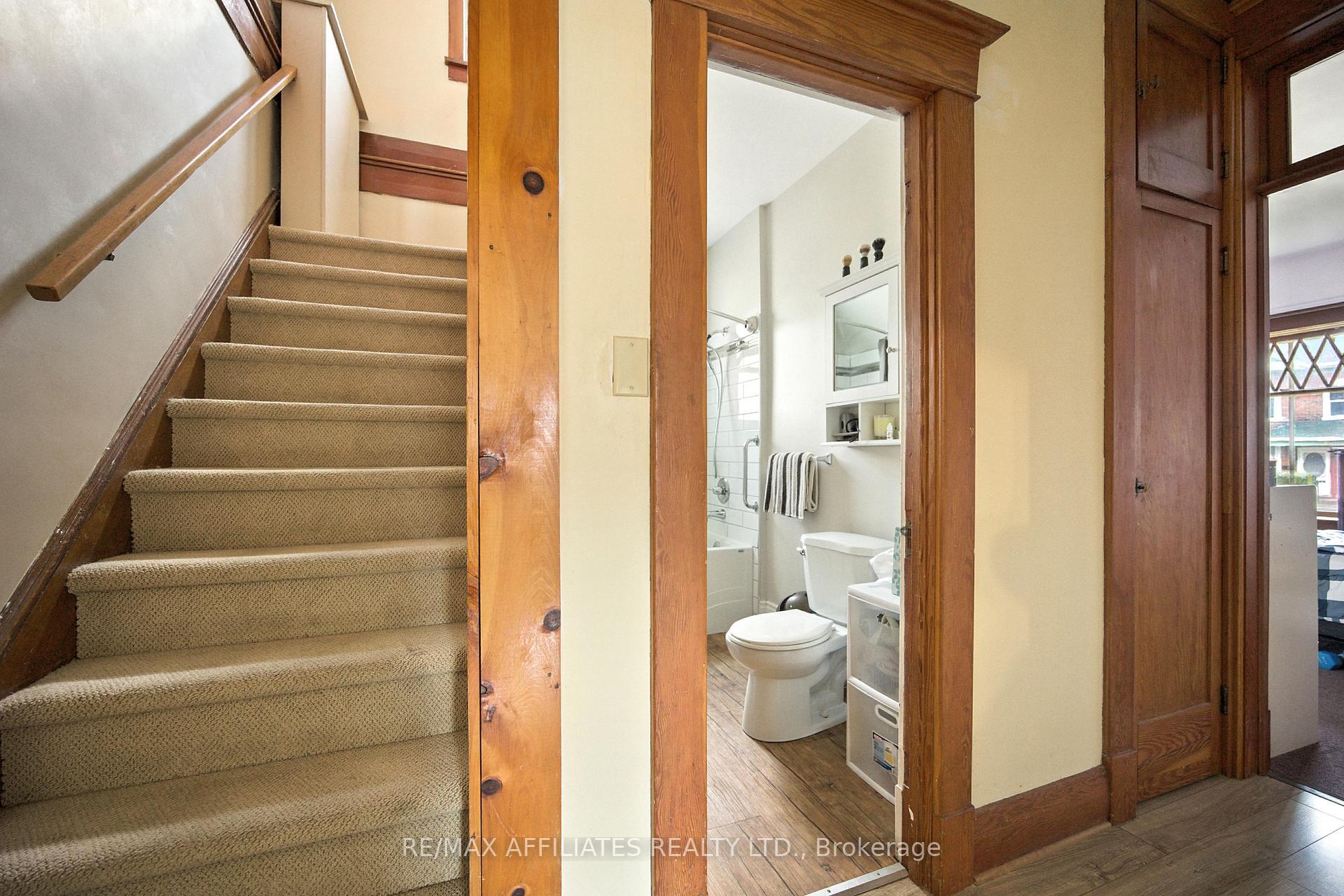 Photo 14 of 88 Main Street E, Smiths Falls — HOMEH
