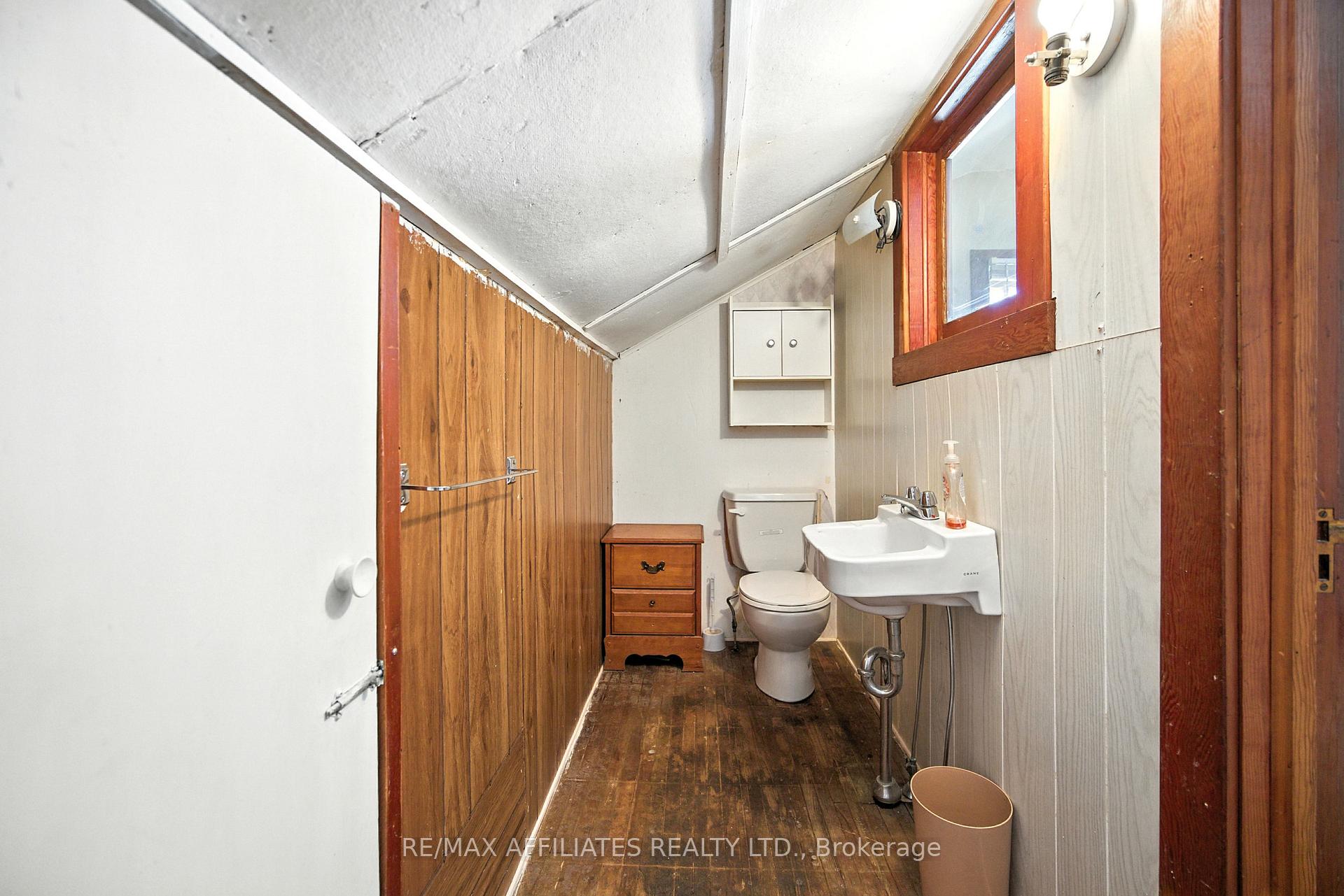 Photo 18 of 88 Main Street E, Smiths Falls — HOMEH