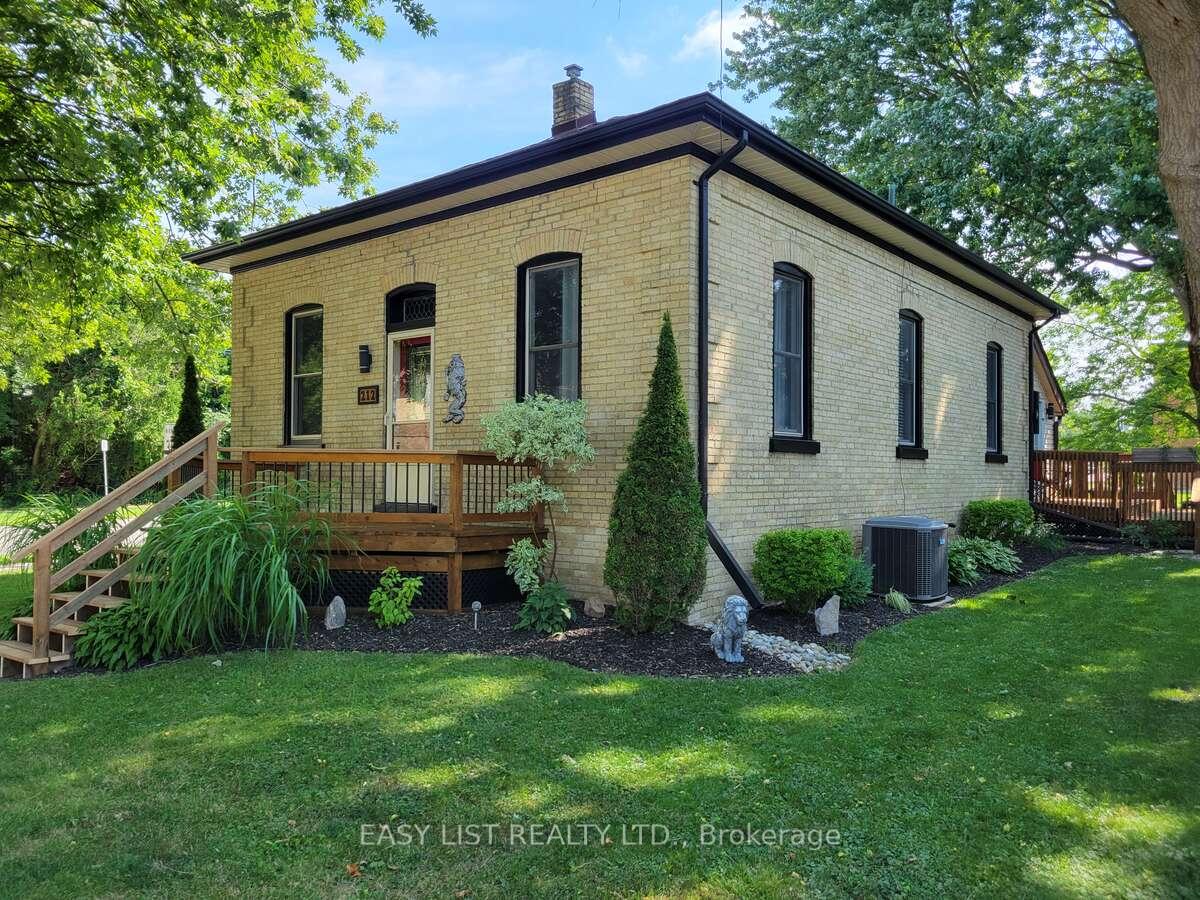 Front of 212 Andrew Street