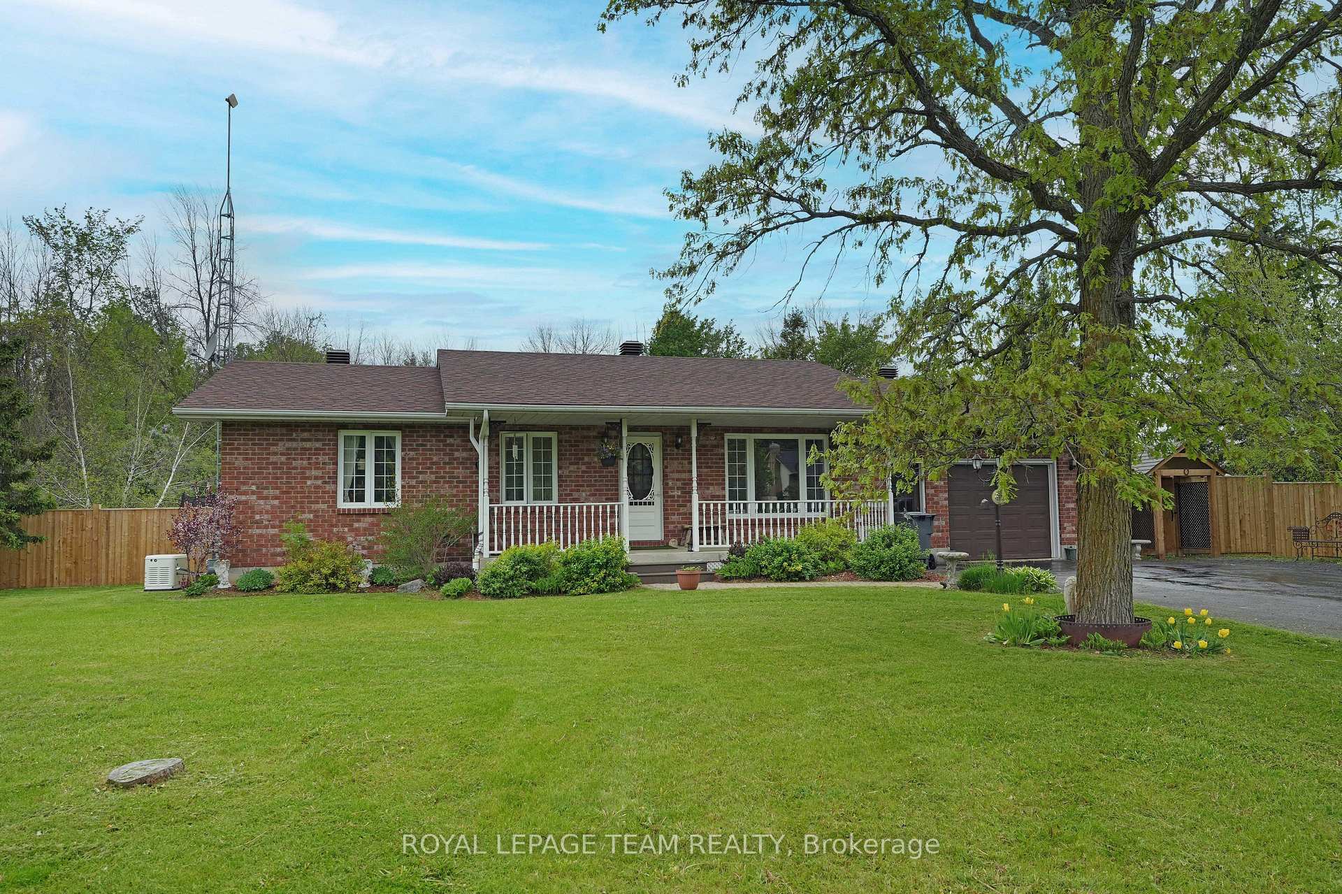 Photo 2 of 17025 County 36 Road W, South Stormont, South Stormont (Cornwall) Twp — HOMEH
